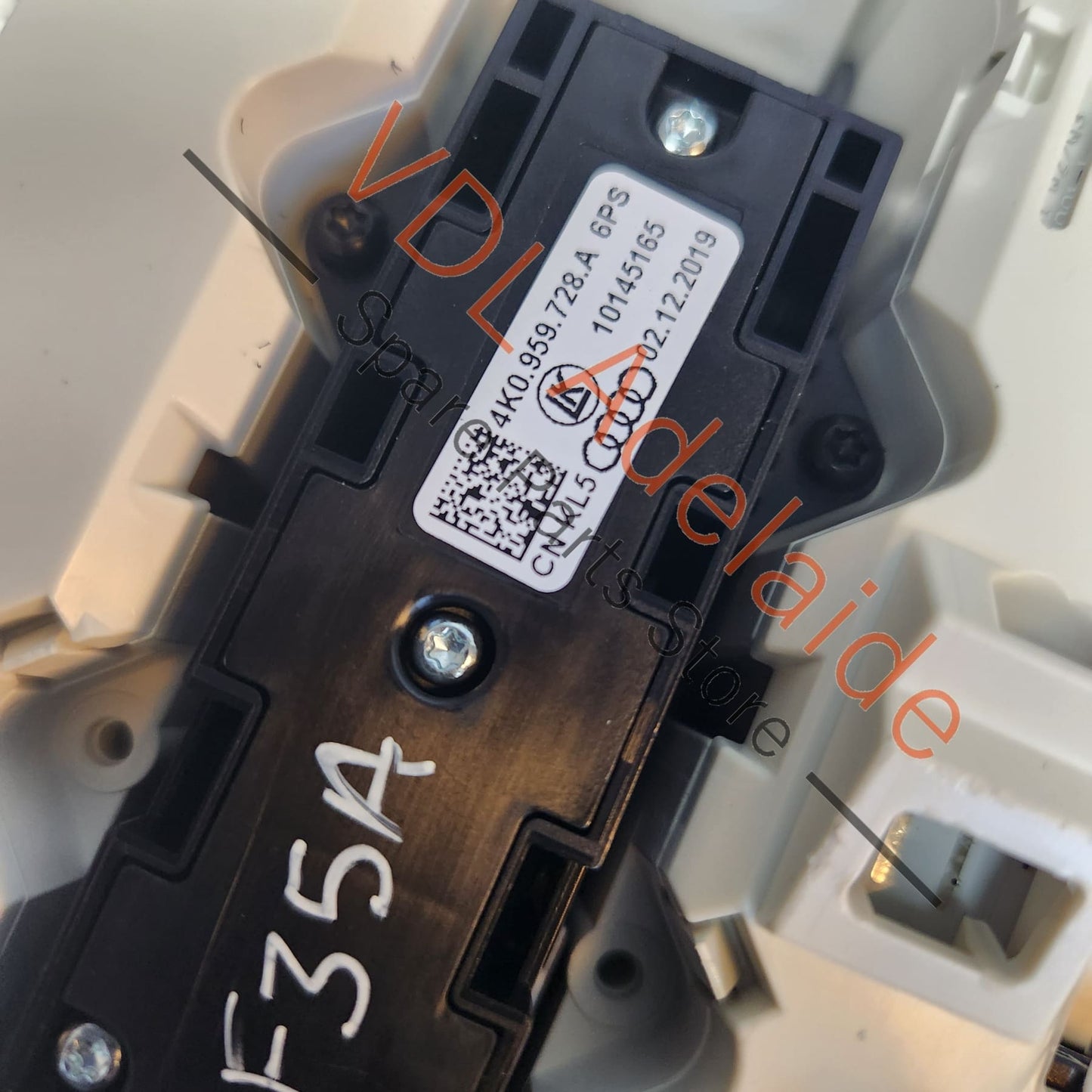 81A947135CF6PS 4K0959728A6PS 1A947135T6PS Audi Q3 RSQ3 F3 Interior Dome Light with Sunroof Switch 81A947135T 6PS 81A947135CF 6PS