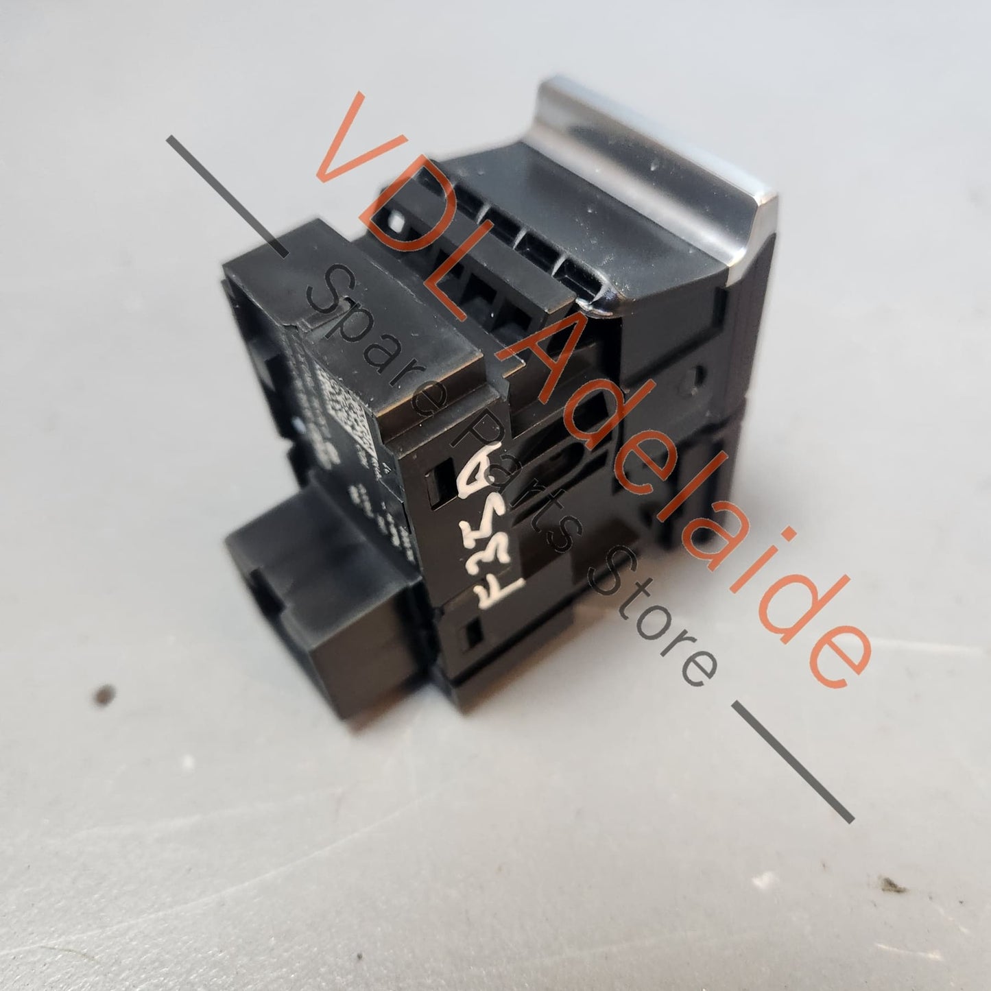 83A927225C Audi Q3 RSQ3 F3 Switch for Electric Park Brake Handbrake EPB 83A927225C