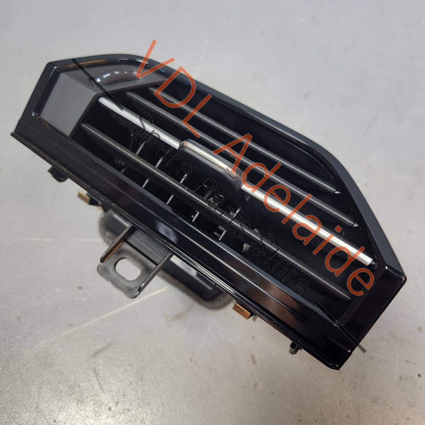 83C820901 Audi Q3 RSQ3 F3 Passenger Left Side LHS Air Vent Interior 83C820901 6PS