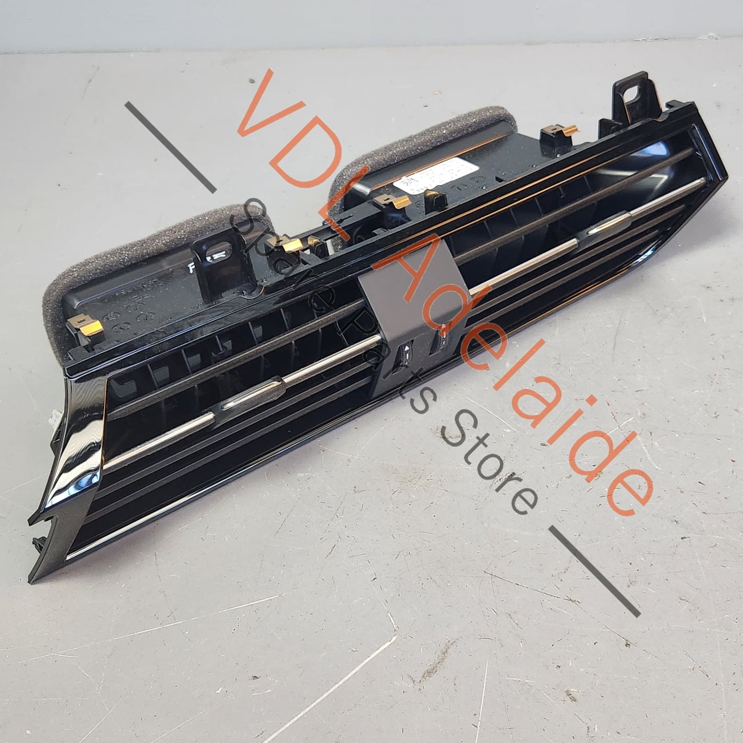 83C8209036PS Audi Q3 RSQ3 F3 Centre Dashboard Air Vent Interior 83C820903 6PS