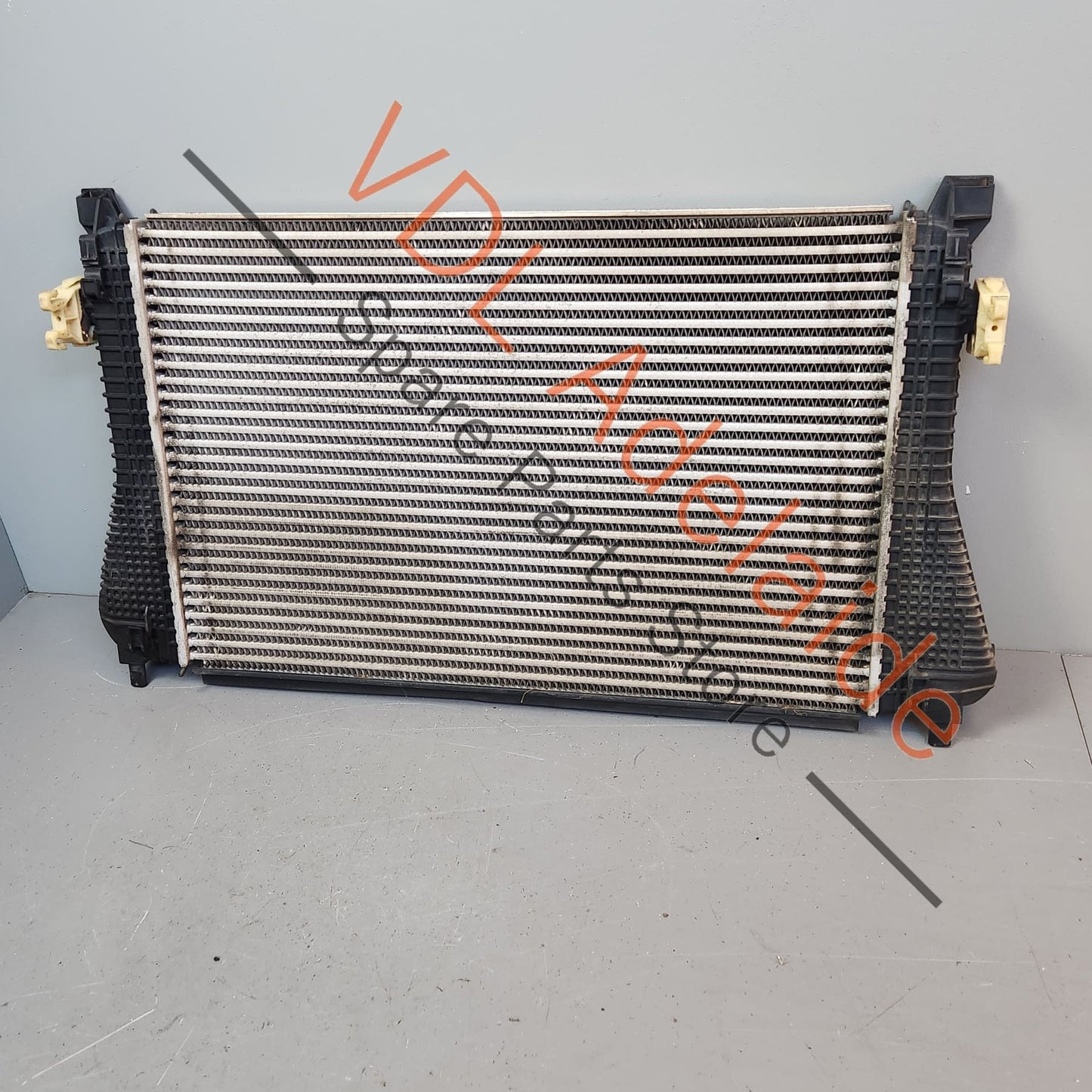 5Q0145803AD 5Q0145803K VW Golf MK7 R Gti Charge Air Intercooler for vehicles with CHHB, CHHA, CNTA, CXDA 5Q0145803AD 5Q0145803K