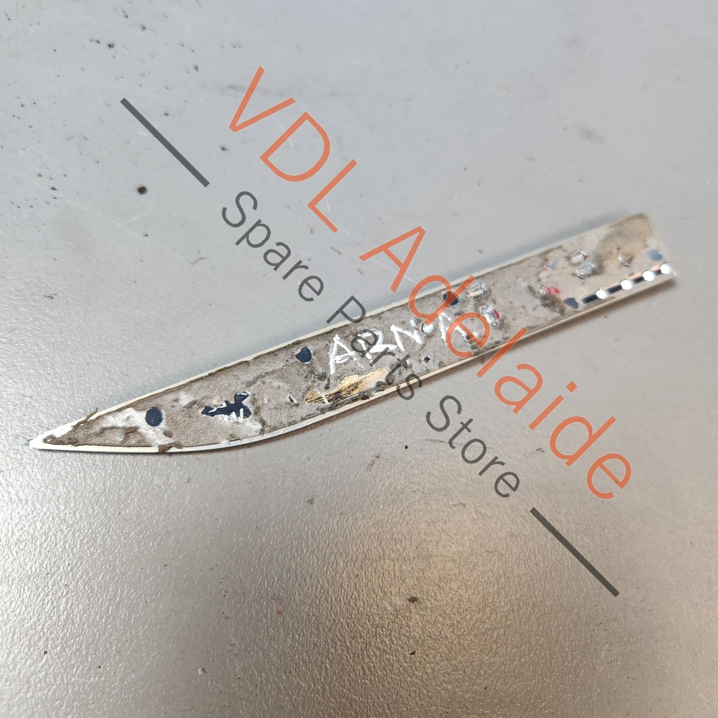 5G0853688ATJZQ VW Golf Mk7 Polo Gti Genuine OEM RHS Fender Badge 5G0853688AT JZQ