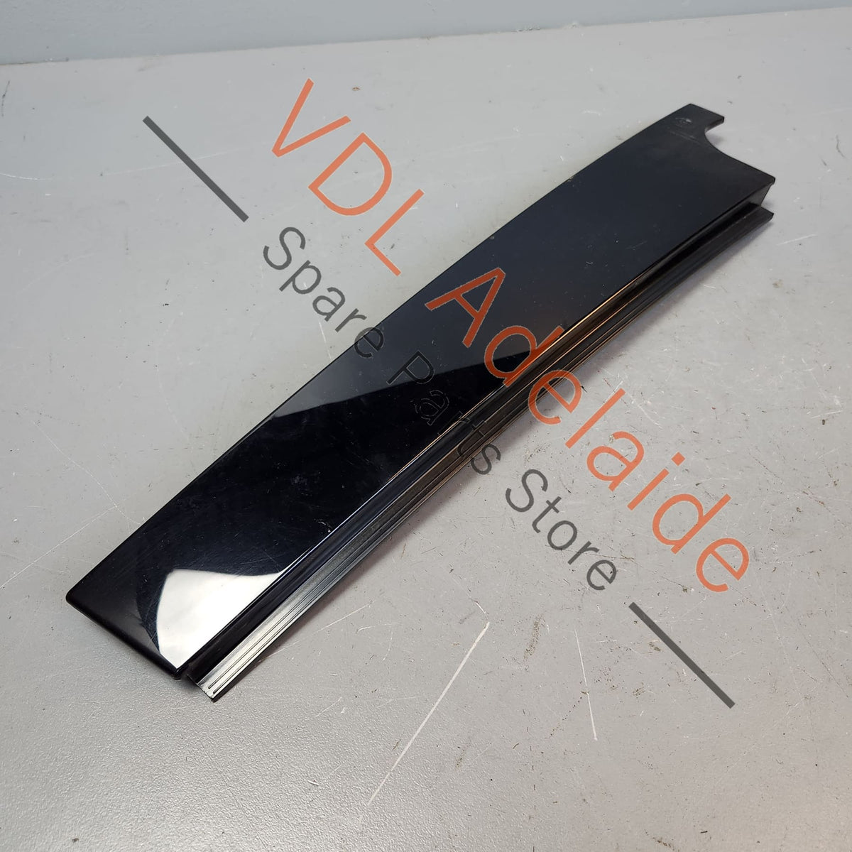 5G6839901B VW Golf Mk7 Gloss Black Rear Left B Pillar Exterior Trim for Door Window Frame 5G6839901B