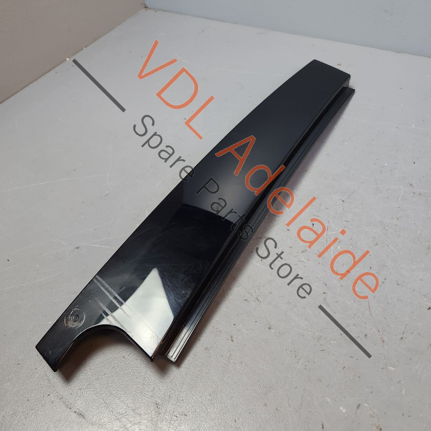 5G6839902B VW Golf Mk7 Gloss Black Rear Right B Pillar Exterior Trim for Door Window Frame 5G6839902B