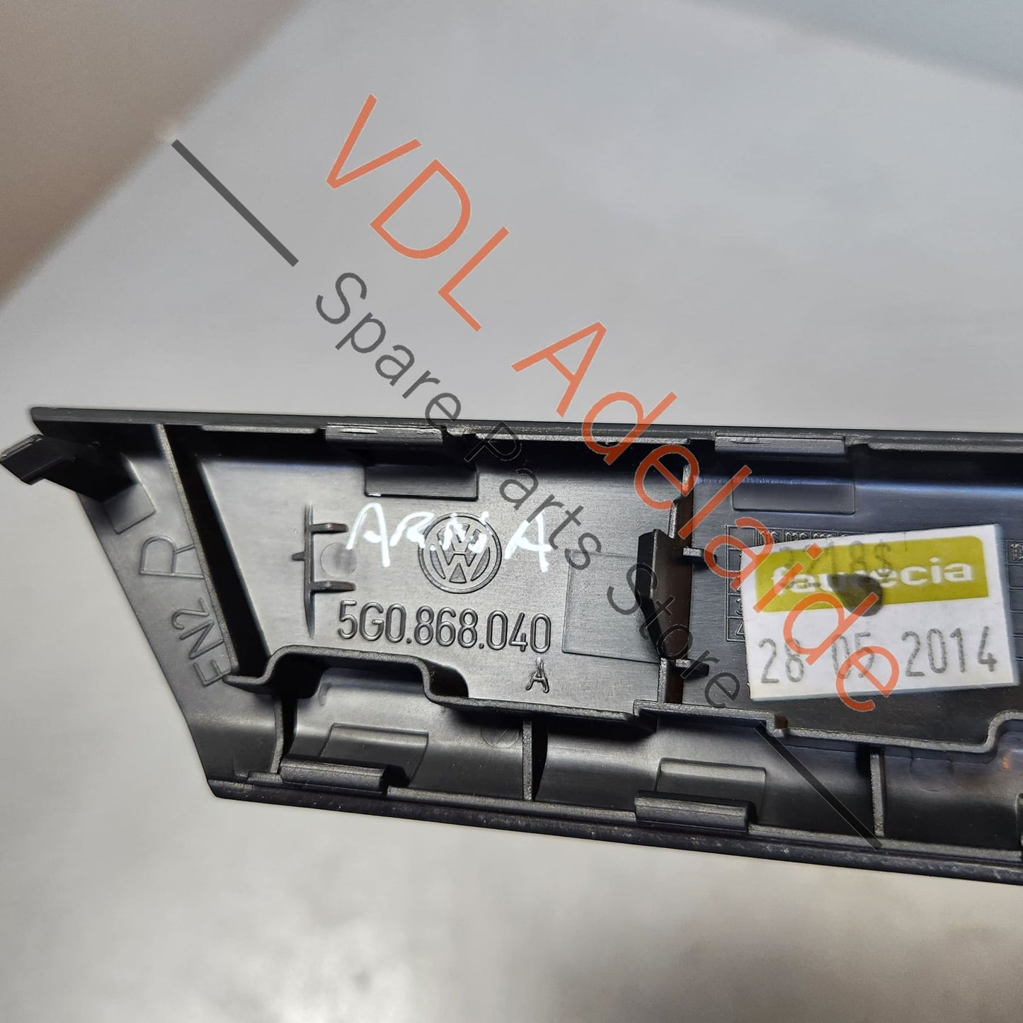 5G0868040A VW Golf Mk7 Trim for Right Side Interior Door Pull Handle 5G0868040A