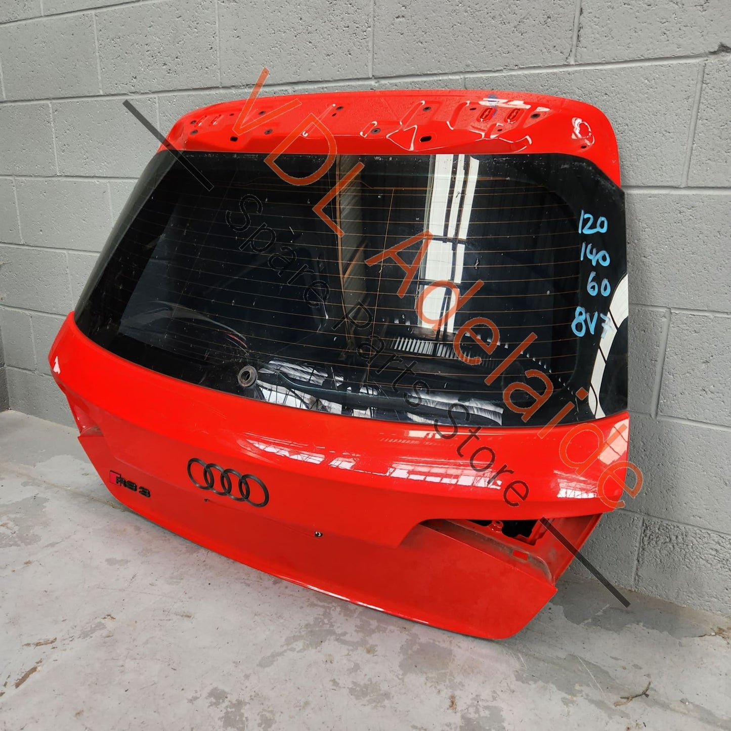 8V4827025D 8V4845501NVB Audi S3 8V Sportback 2014-20 Rear Hatch Lid Boot Panel Y6Y6 Y6 / Y3T Catalunya Red Metallic