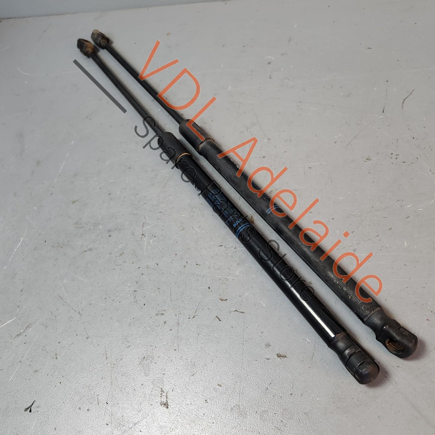 8V4827552 Audi RS3 8V Pair of Tailgate Boot Rear Lid Gas Filled Strut Prop Lift 8V4827552