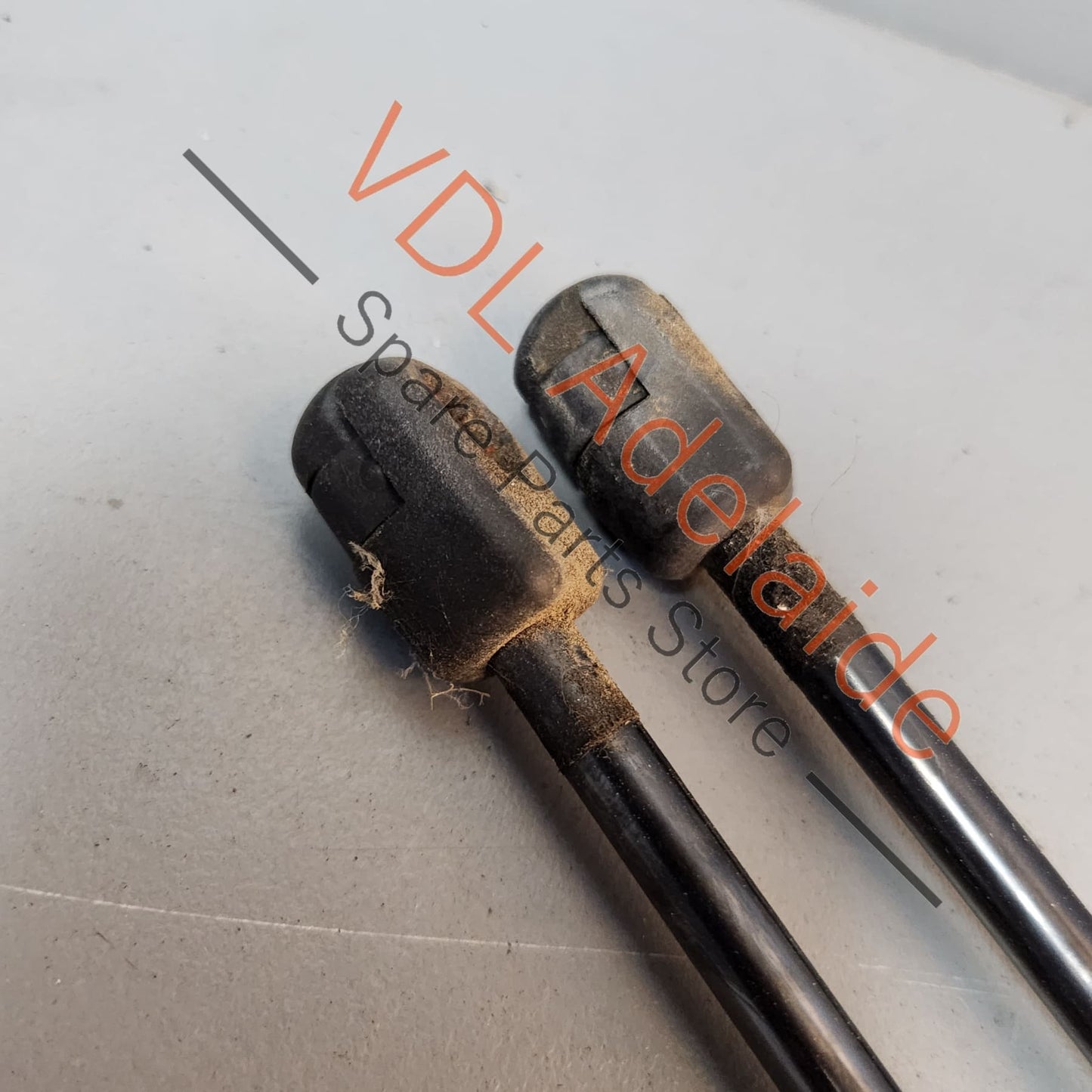 8V4827552 Audi RS3 8V Pair of Tailgate Boot Rear Lid Gas Filled Strut Prop Lift 8V4827552