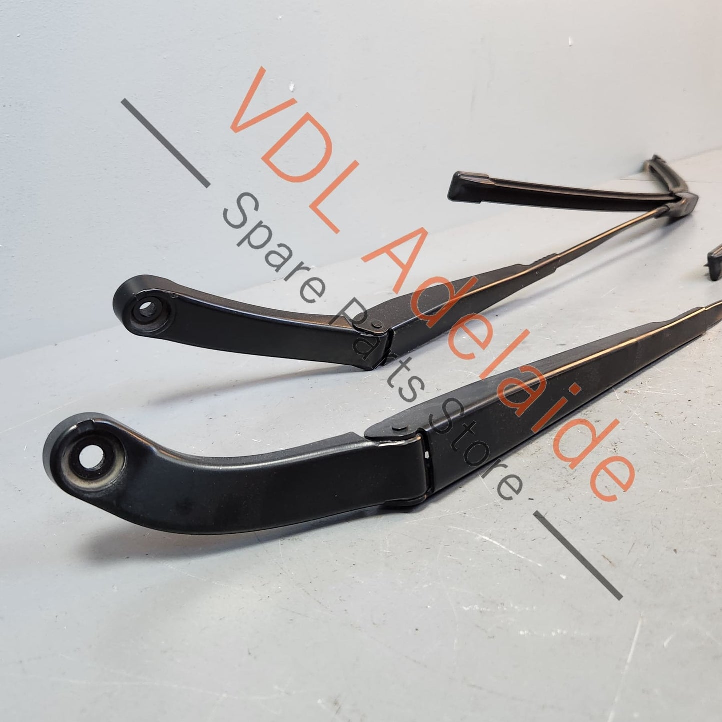 8V2955407 8V2955408 Audi RS3 8V Front Windscreen Wiper Arms Pair Left & Right for RHD Vehicles