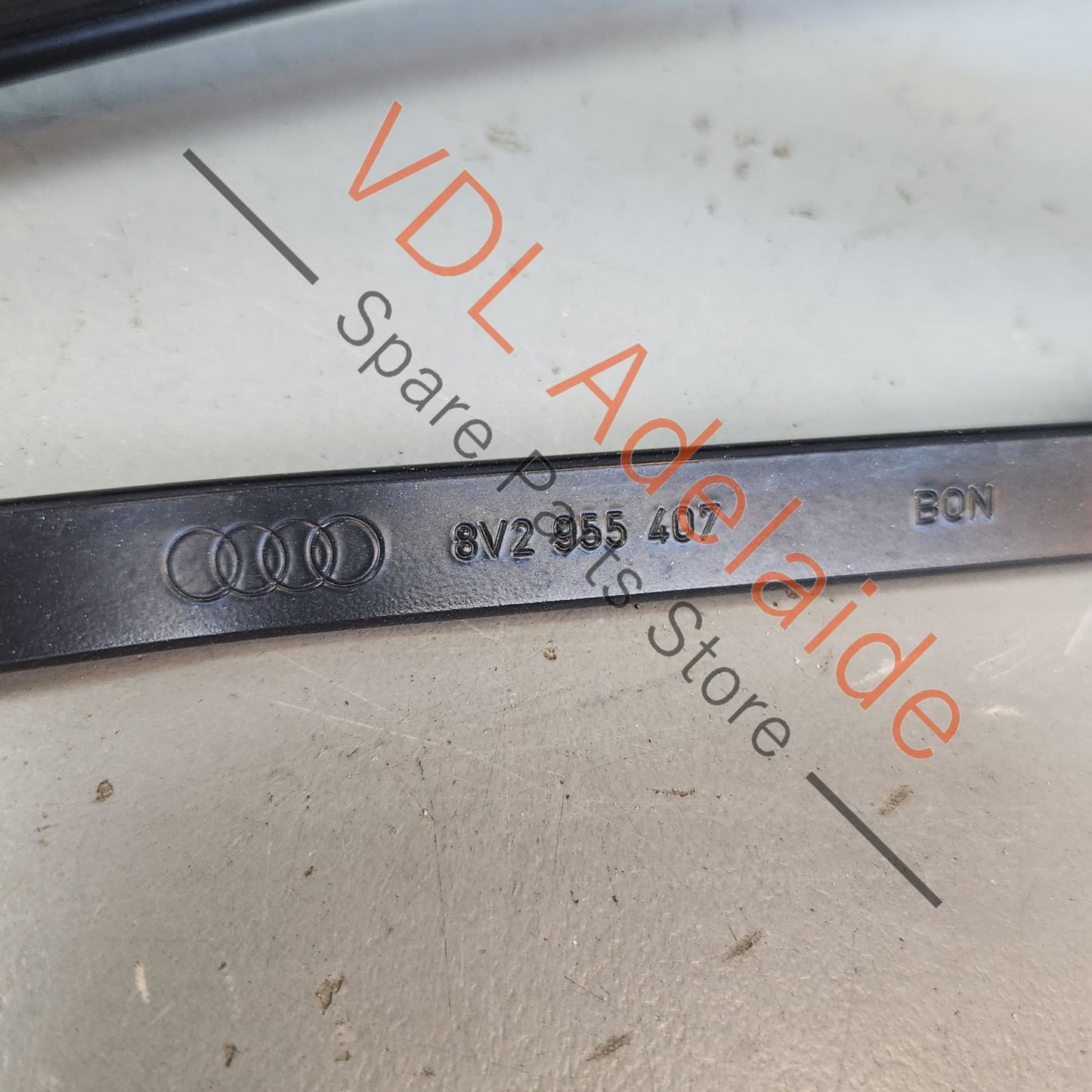8V2955407 8V2955408 Audi RS3 8V Front Windscreen Wiper Arms Pair Left & Right for RHD Vehicles