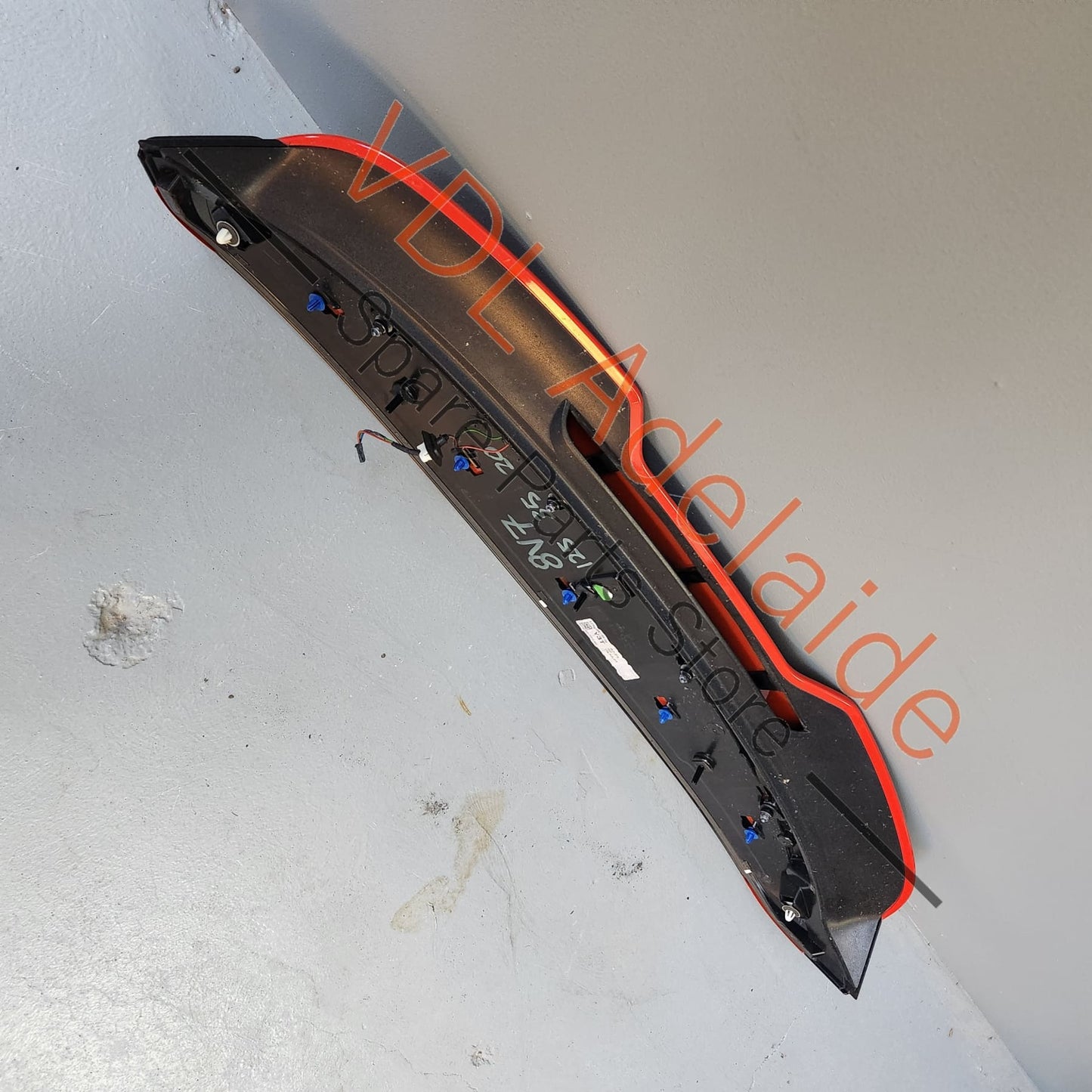8V4827933D Genuine Audi RS3 8V Boot Hatch Mounted Rear Spoiler Wing 8V4827933D Will fit S3 Y6Y6 Y6 / Y3T Catalunya Red Metallic