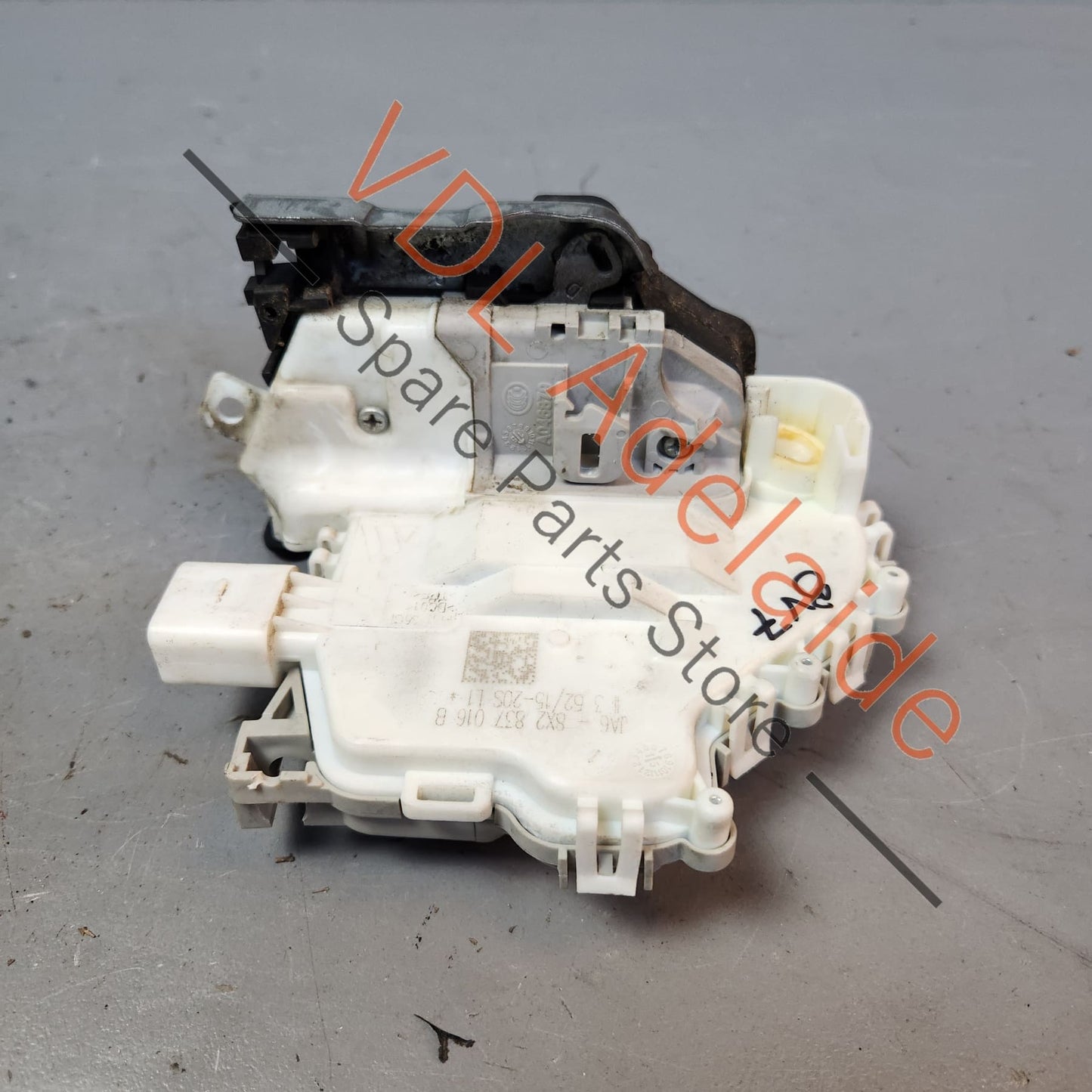 8X2837016B Audi A3 S3 RS3 8V Front Right Door Lock Mechanism 8X2837016B