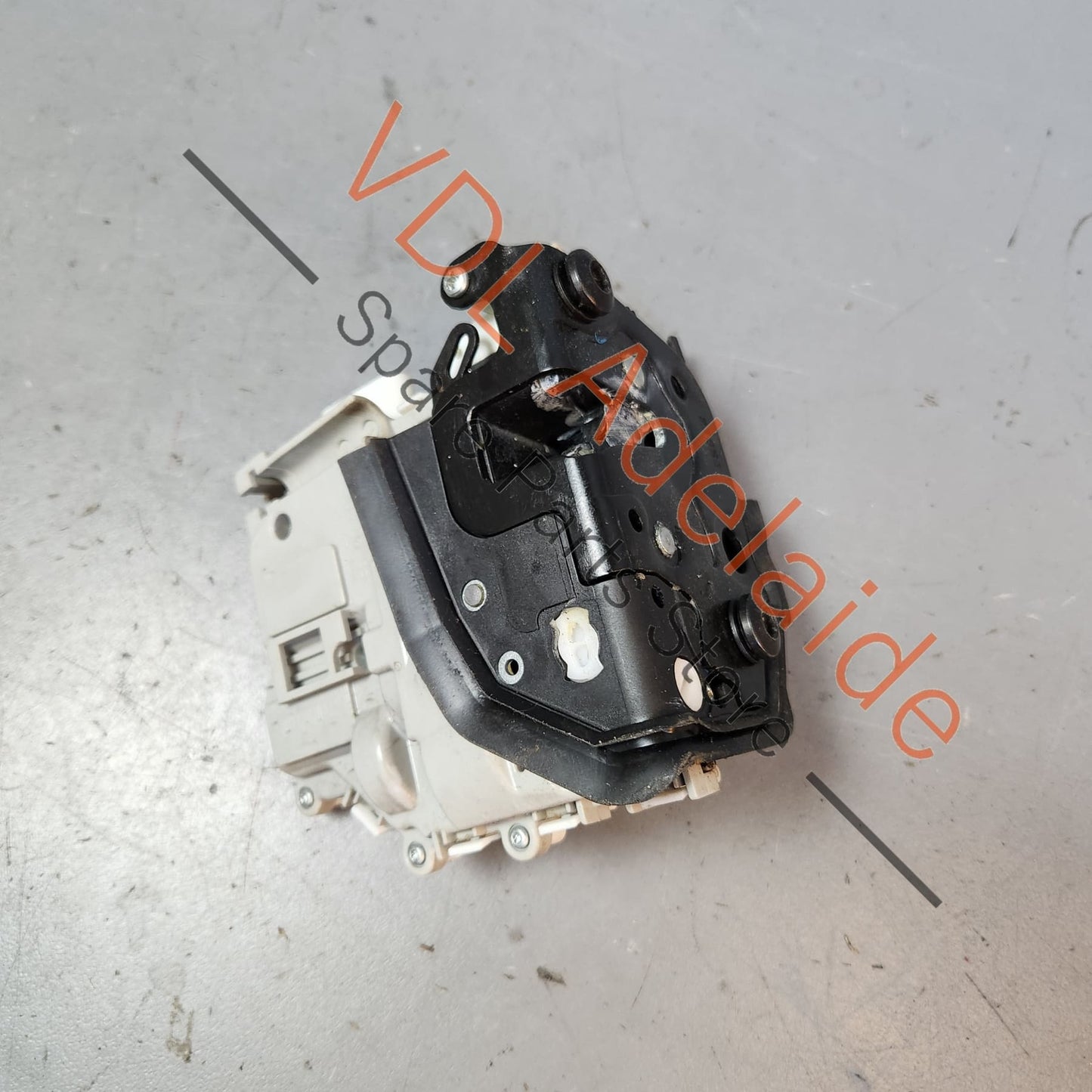 8X2837015B Audi A3 S3 RS3 8V Front Left Door Lock Mechanism 8X2837015B