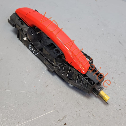 8V0837205A Audi A3 S3 RS3 8V Door Handle & Mounting Bar Left Front with Sensor Y6Y6 Y6 / Y3T Catalunya Red Metallic