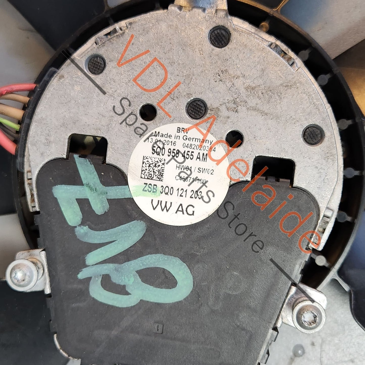 3Q0121455AM 5Q0121455AM Audi RS3 8V 320W 370mm Radiator Fan 5Q0121455AM / 3Q0121455AM
