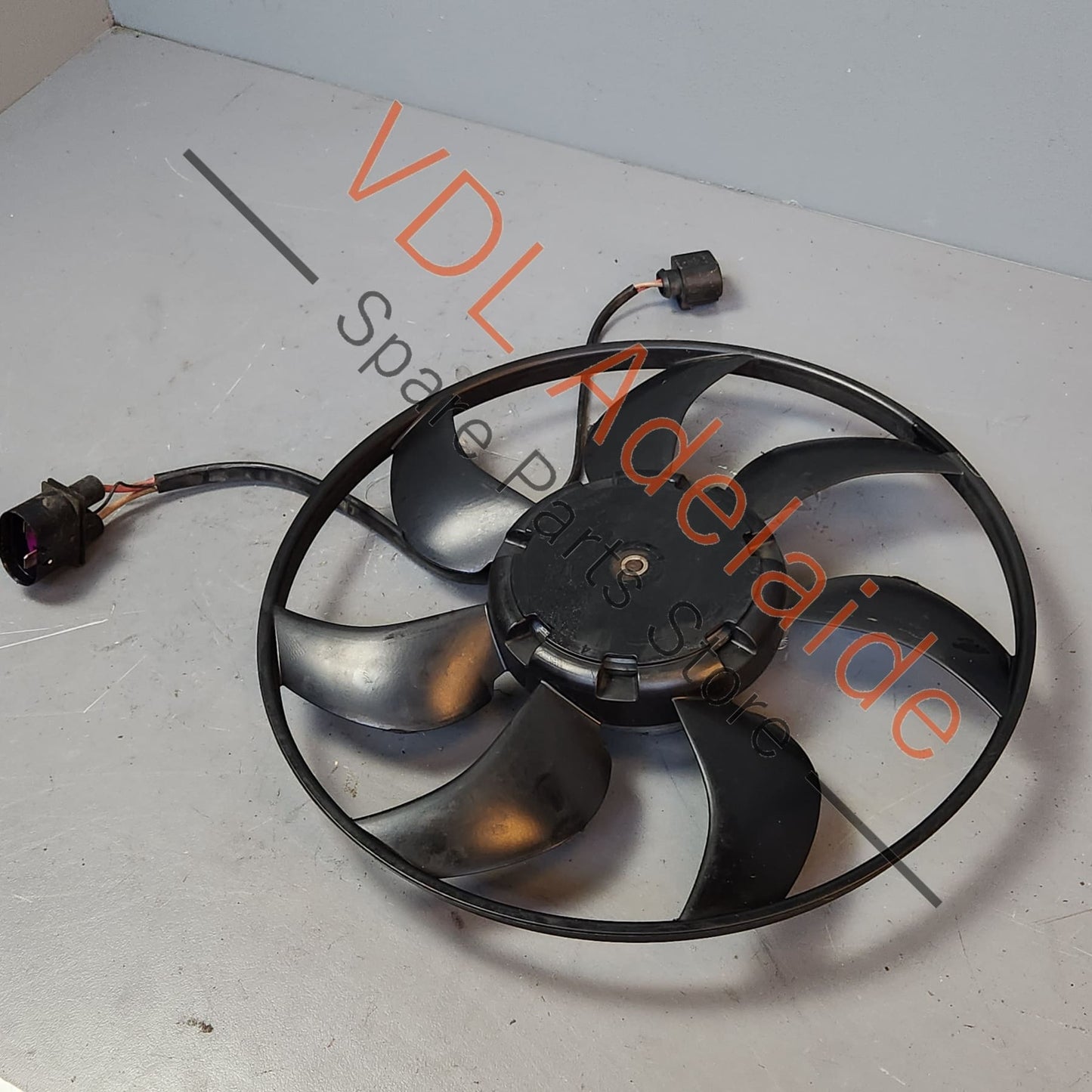 3Q0121455AM 5Q0121455AM Audi RS3 8V 320W 370mm Radiator Fan 5Q0121455AM / 3Q0121455AM
