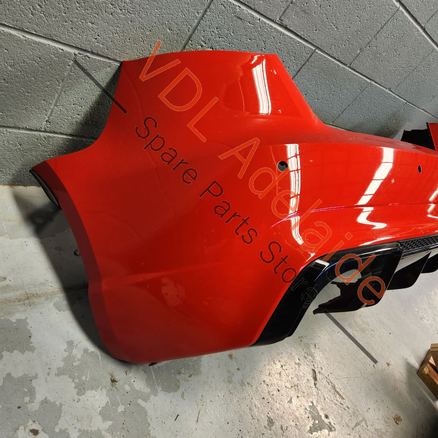 8V4807067JGRU 8V0253181F Audi RS3 8V Hatch Rear Bumper Assembly & Rear Muffler Y6Y6 Y6 / Y3T Catalunya Red Metallic