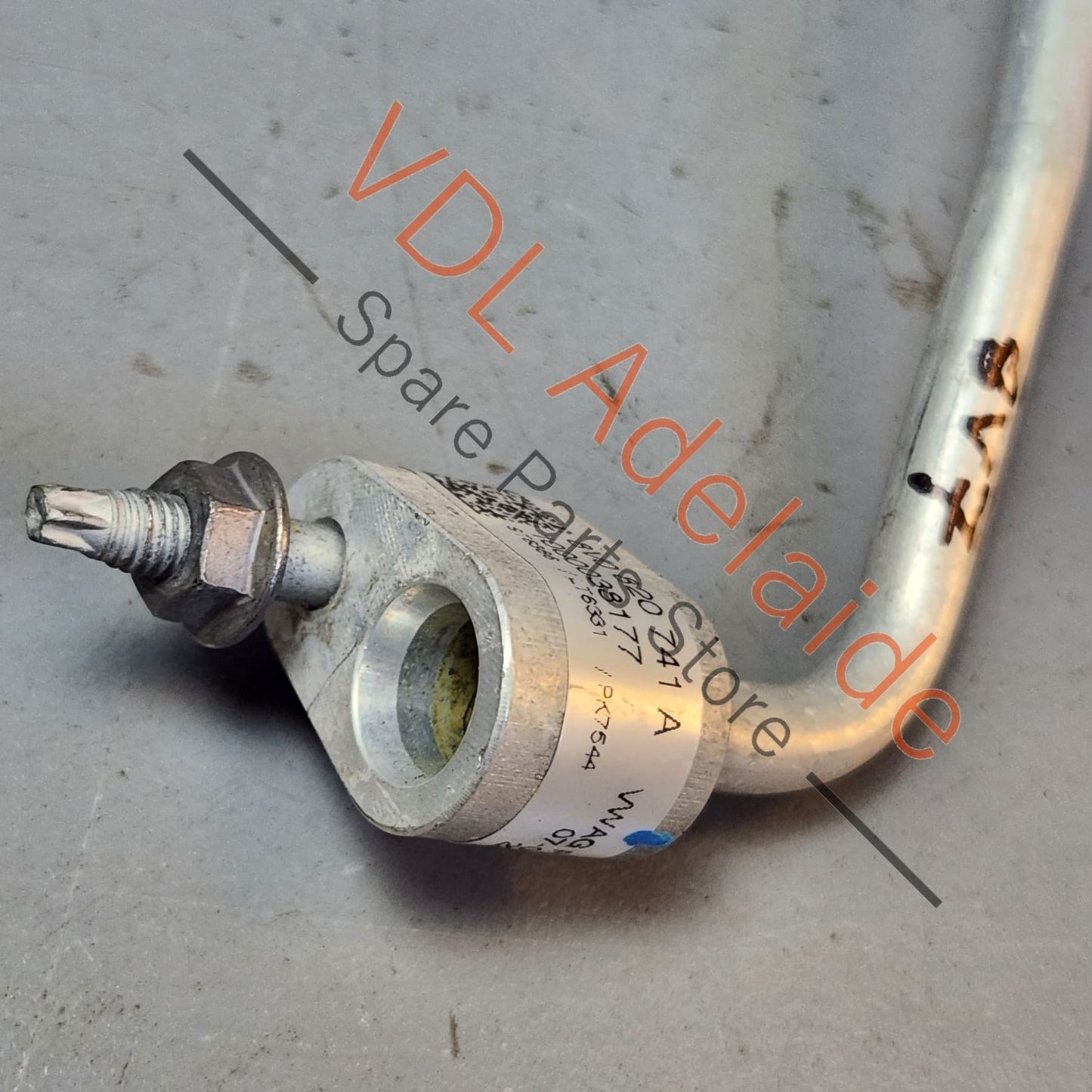 8V0820741A Audi RS3 8V Front Right Air Conditioning Pipe Hose for Refrigerant 8V0820741A