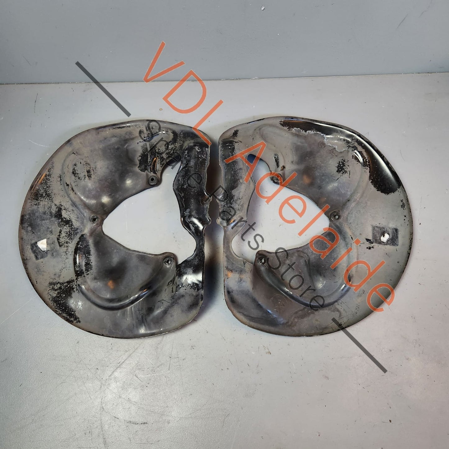 8V0615311B 8V0615312B Audi RS3 8V Front Brembo Brake Dust Cover Set 8V0615311B 8V0615312B
