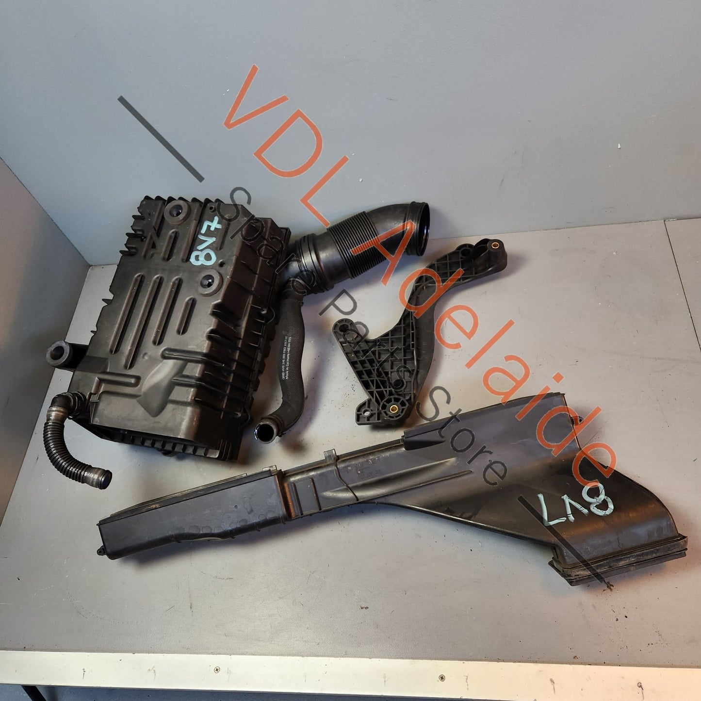 3Q0129607 3Q0129671 3Q0129217 Audi RS3 8V Stock Standard Original Air Filter Assembly Kit