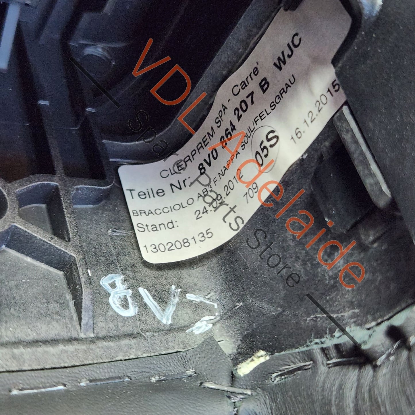 8V0864207BWJC Audi A3 S3 RS3 8V Leather Centre Arm Rest Interior 8V0864207B WJC