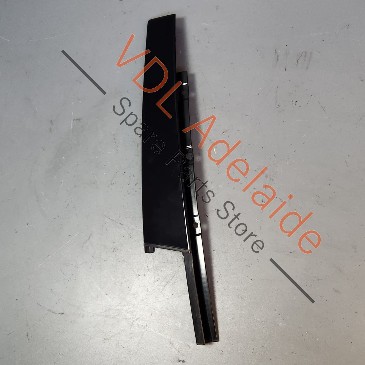 8V4837902A Audi A3 S3 RS3 8V Front Right Door Exterior Trim for B-Pillar Black Glossy 8V4837902A