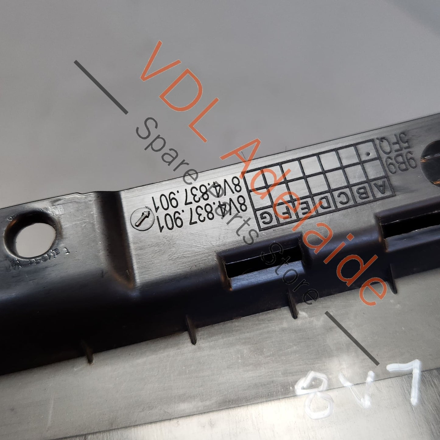 8V4837901A Audi A3 S3 RS3 8V Front Left Door Exterior Trim for B-Pillar Black Glossy 8V4837901A
