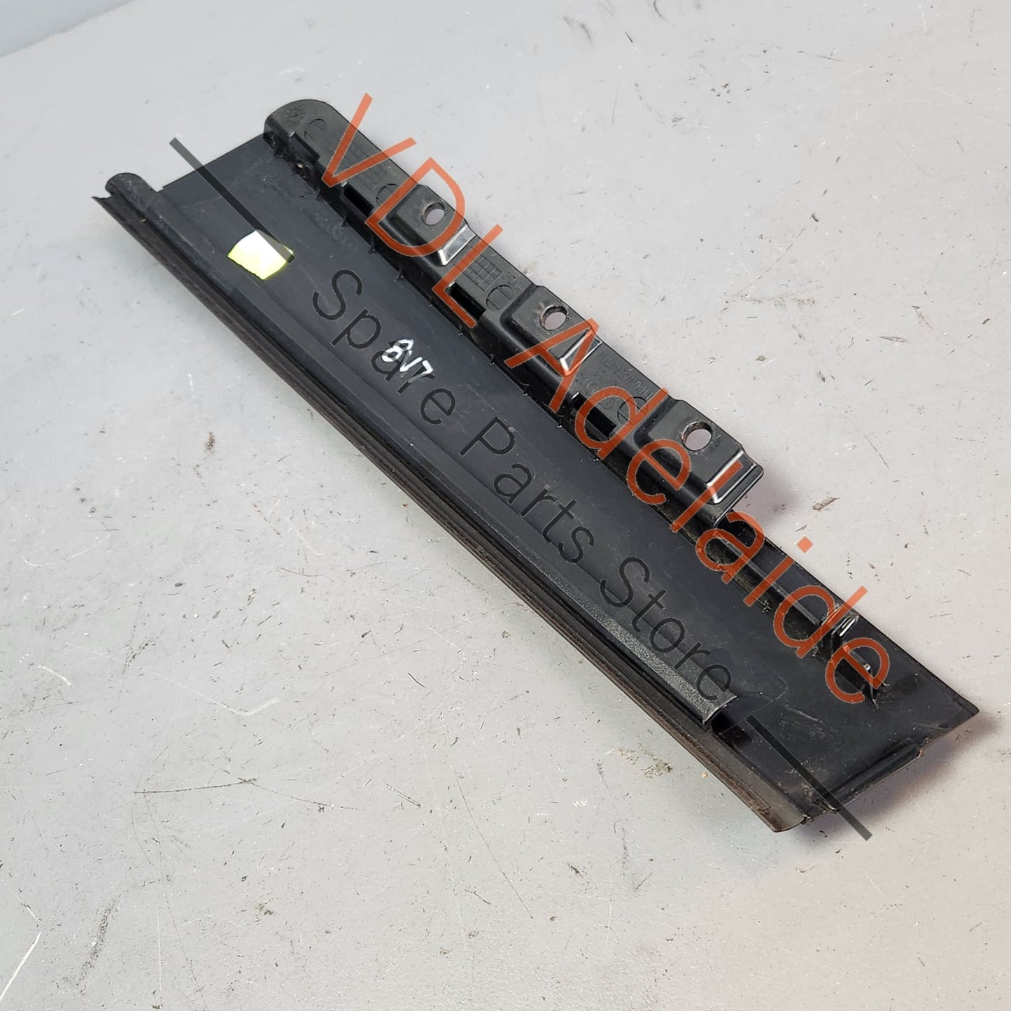 8V4839901A 8V4839901 Audi A3 S3 RS3 8V Rear Left Door Exterior Trim for B-Pillar Black Glossy 8V4839901B