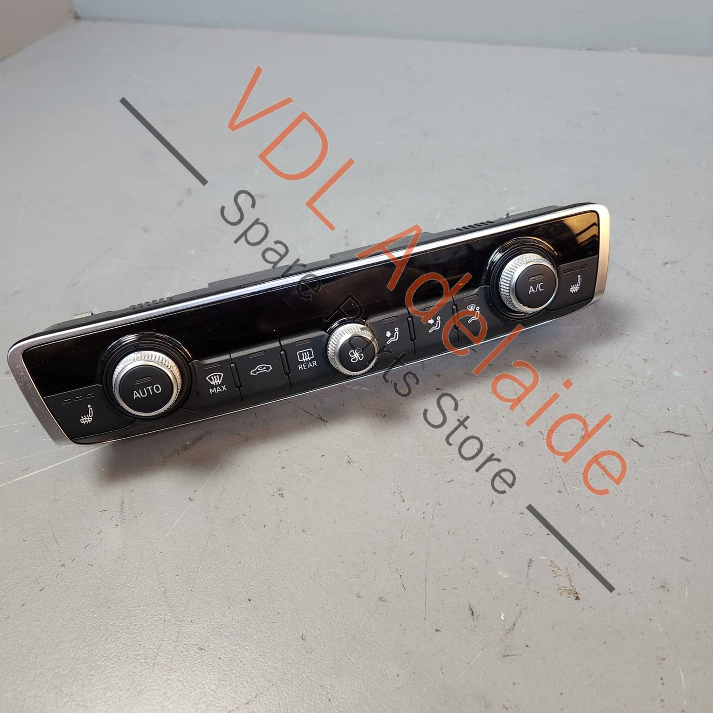 8V0820043D Audi A3 S3 RS3 8V Air Conditioning Control Switch 8V0820043D