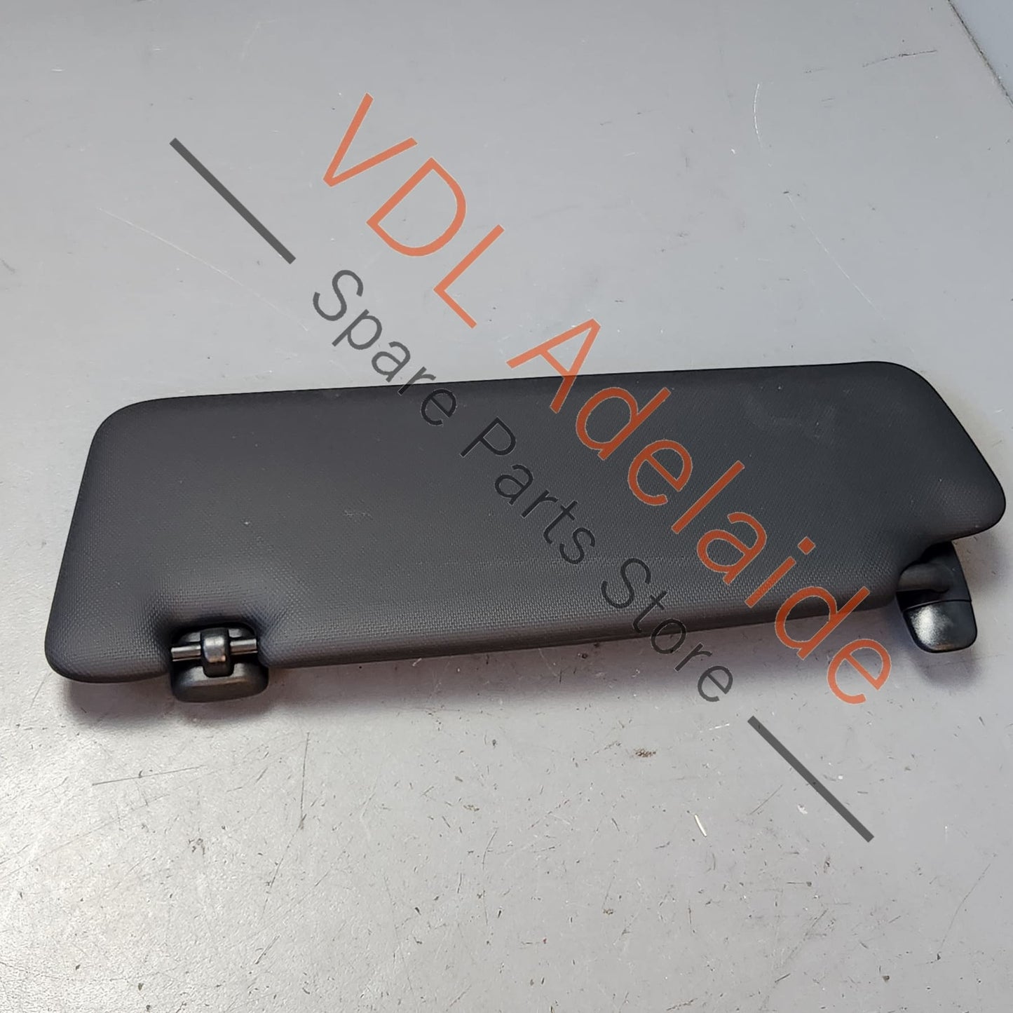 8V0857552C Audi A3 S3 RS3 8V Sun Visor With Illuminated Mirror Right RHS Soul Black 8V0857552C