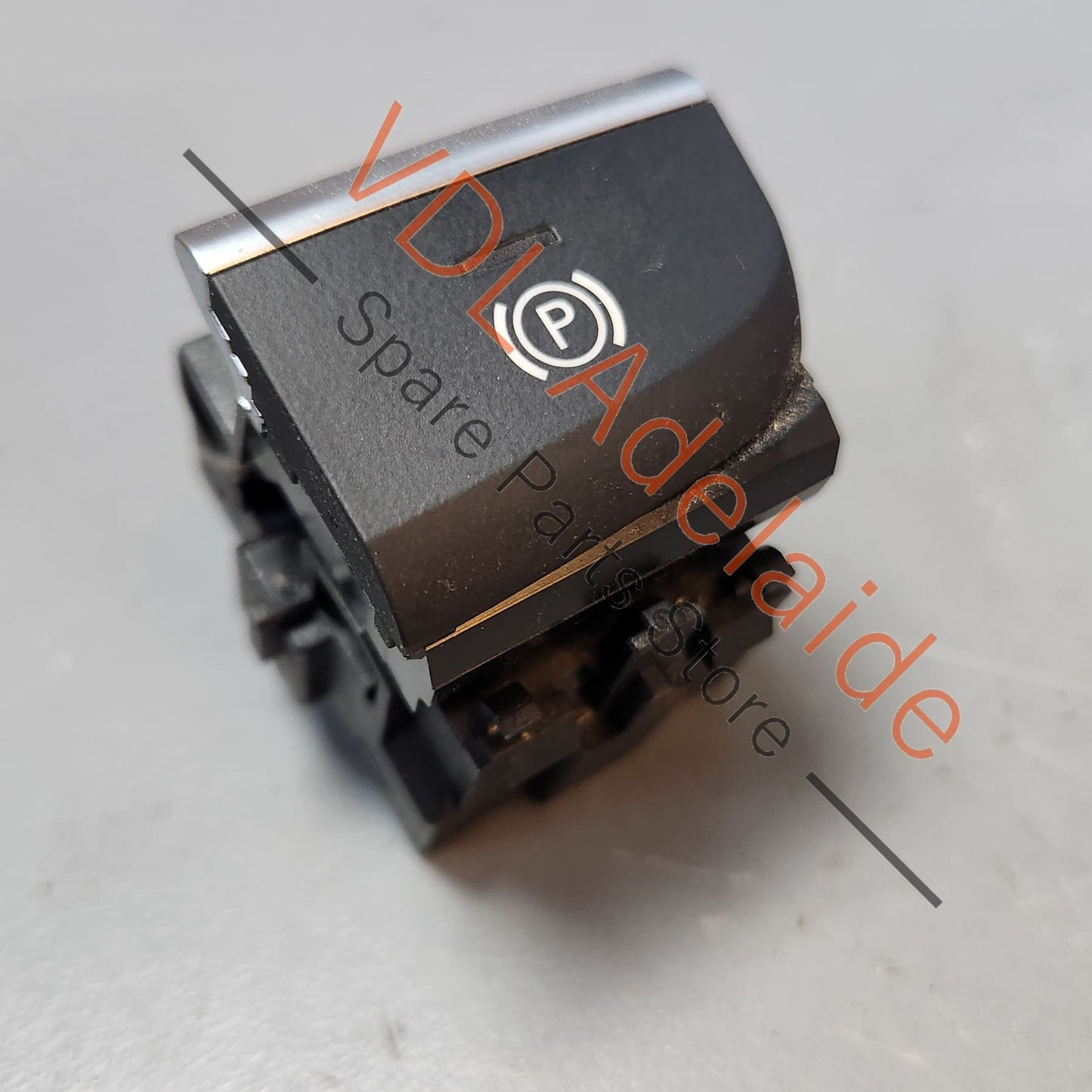 8V2927225A Audi A3 S3 8V Electric Park Brake Switch for Centre Console 8V2927225A