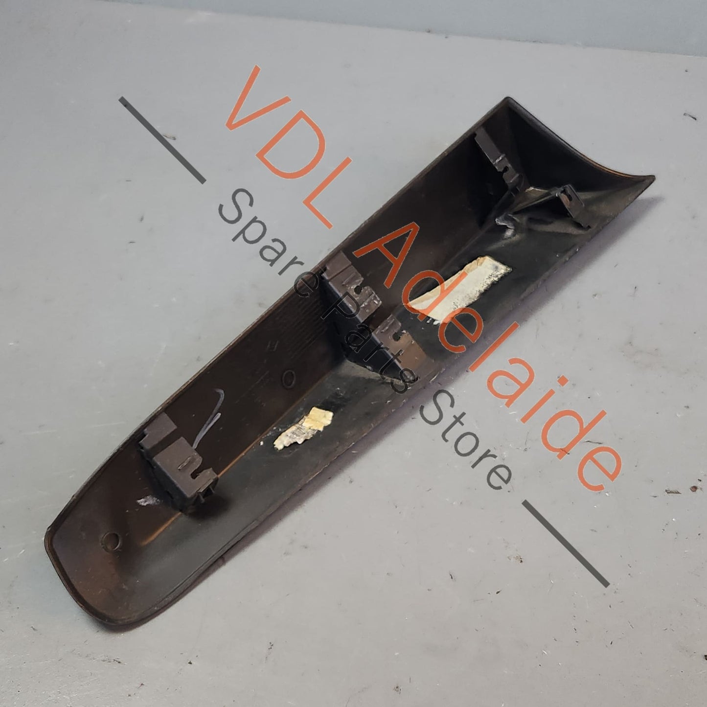 768579138R768570131R Renault Megane Left Side Rear Exterior Body Molding 768579138R 768570131R TEGNE - BLACK