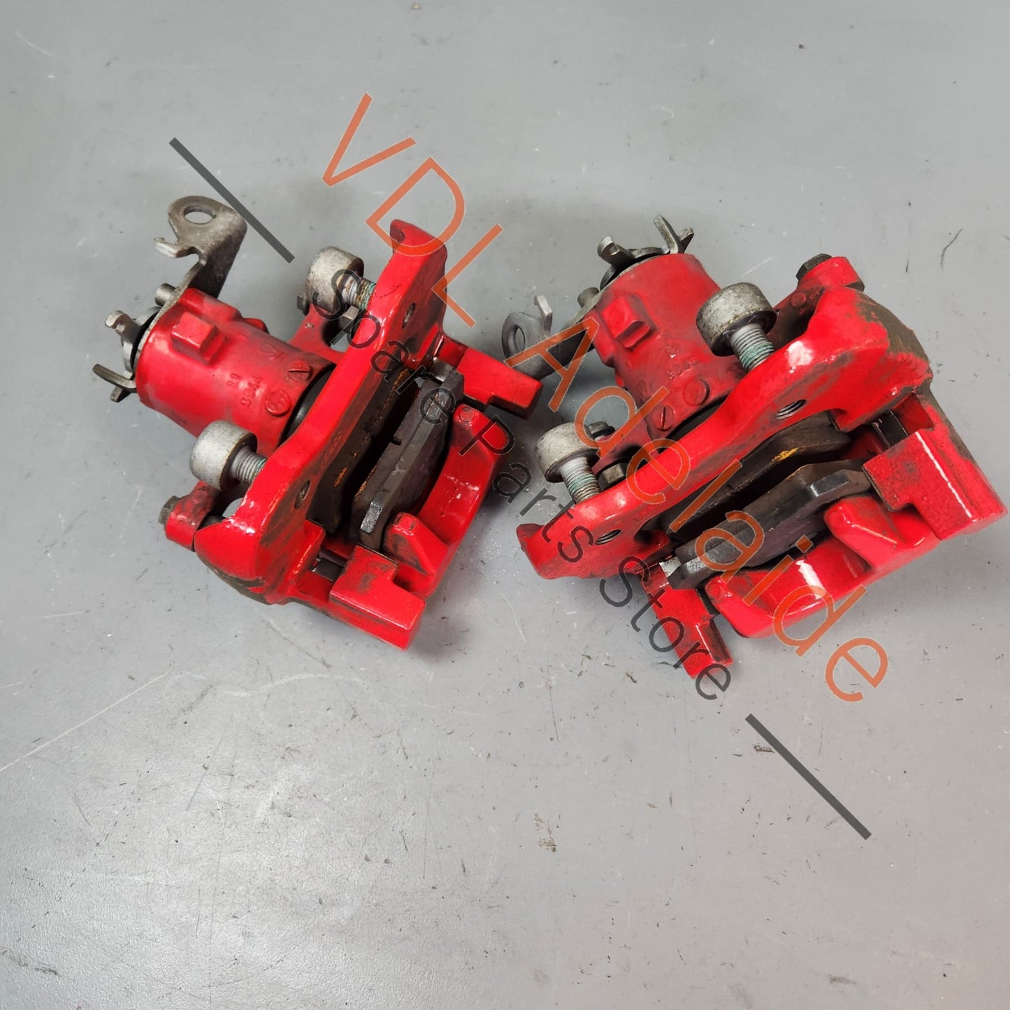 440116795R 440018456R
7701069142 Renault Megane RS250 RS265 RS275 Rear Brake Caliper & Carrier Pair Set Manual Cable Handbrake 440116795R 440018456R
