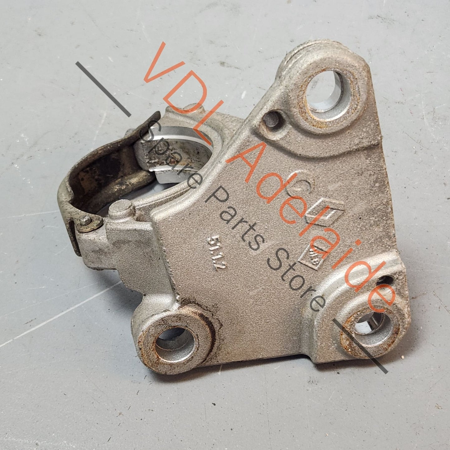 8200502735 Renault Megane RS250 Front Right Axle Driveshaft Support Bracket 8200502735