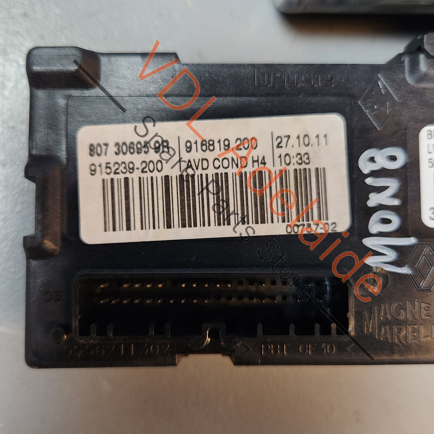 807306959R Renault Megane Clio Drivers Side Window Motor 807306959R