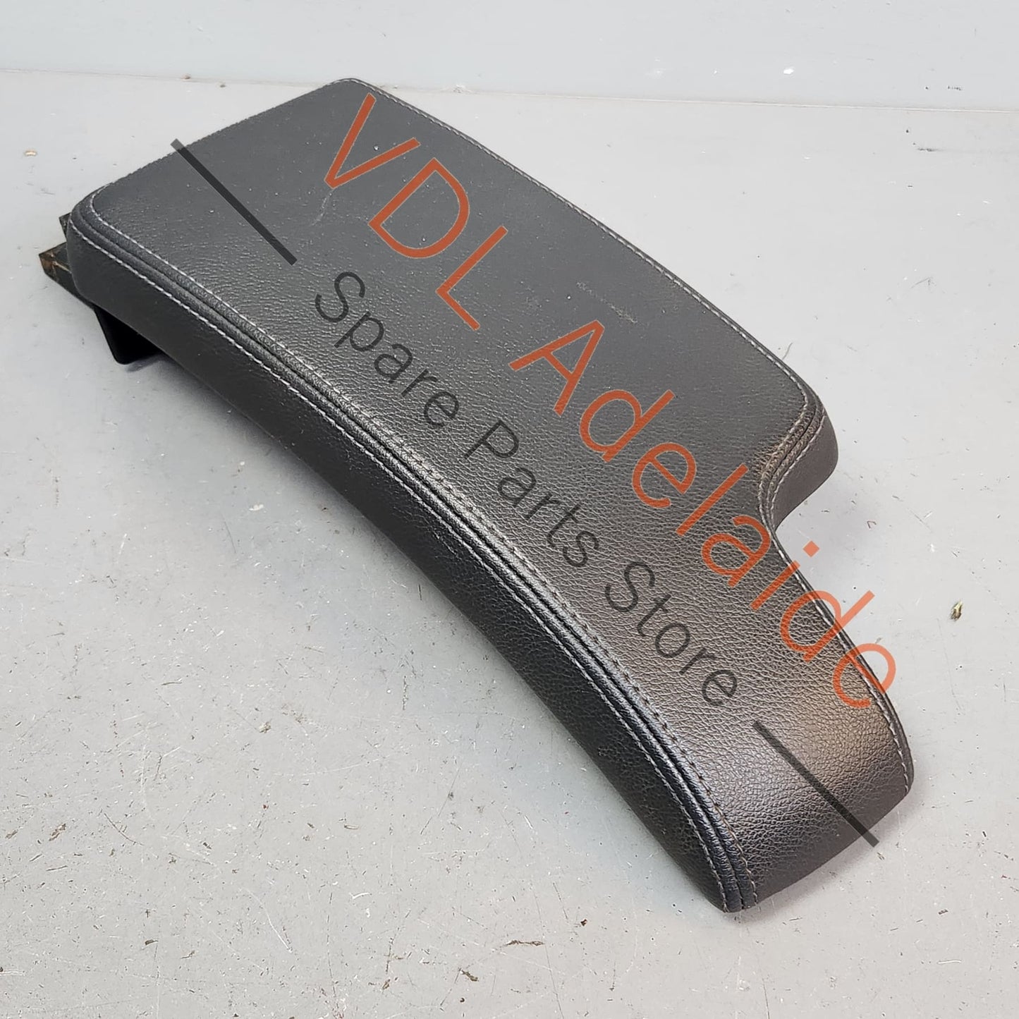 969200013R Renault Megane 3 RHD Middle Armrrest Black Leather 969200013R