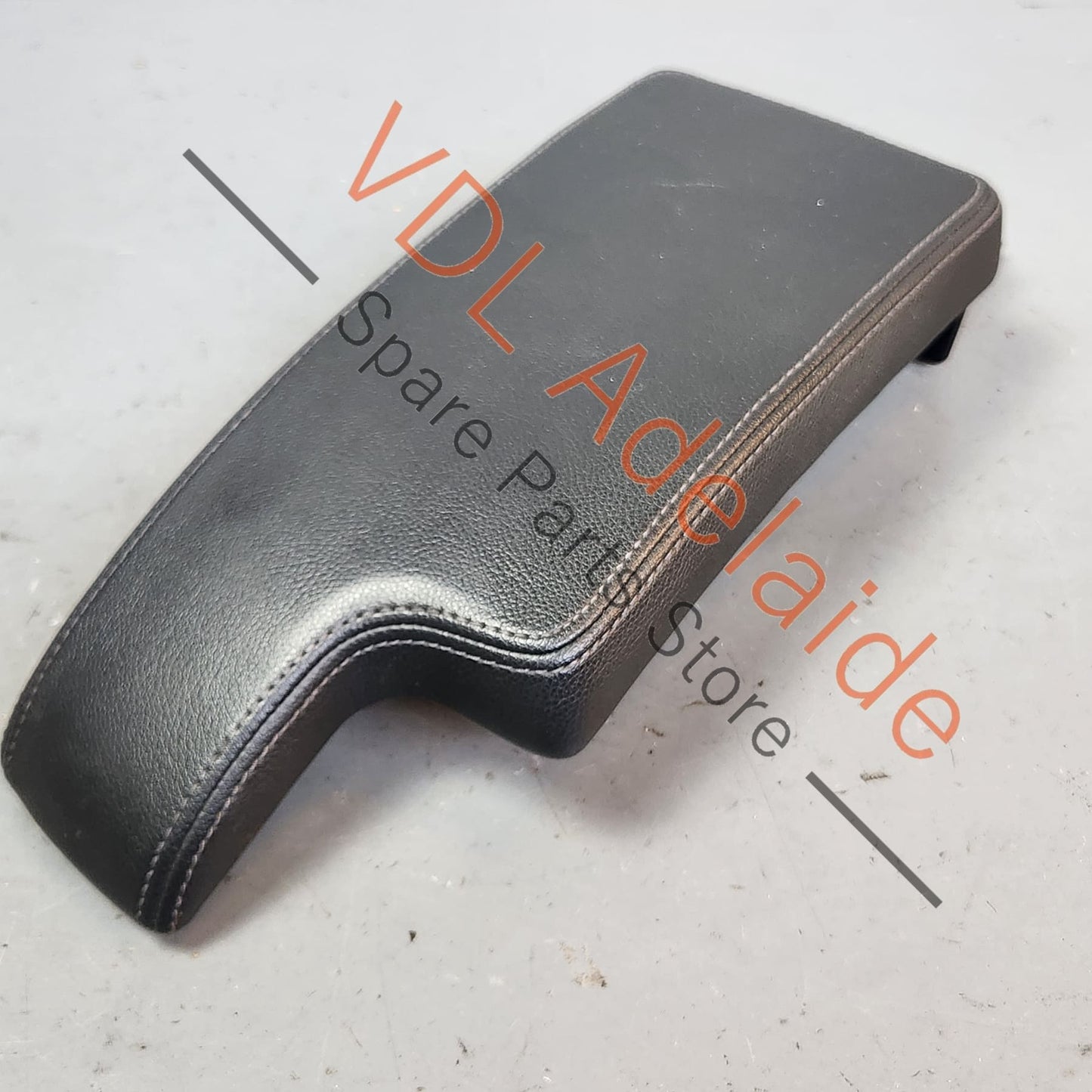 969200013R Renault Megane 3 RHD Middle Armrrest Black Leather 969200013R