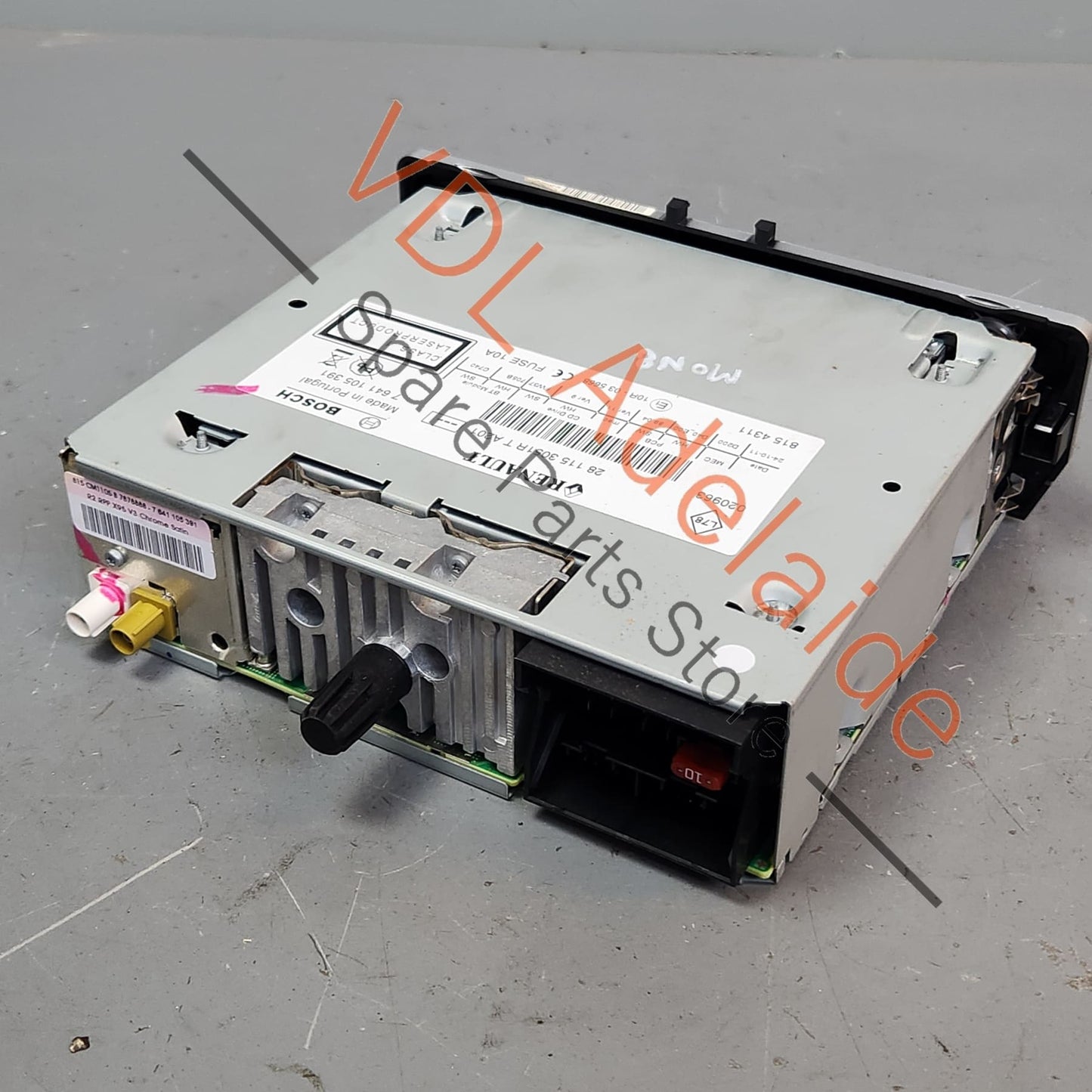 281153051R Renault Audio CD Radio Player Stacker Unit 281153051R