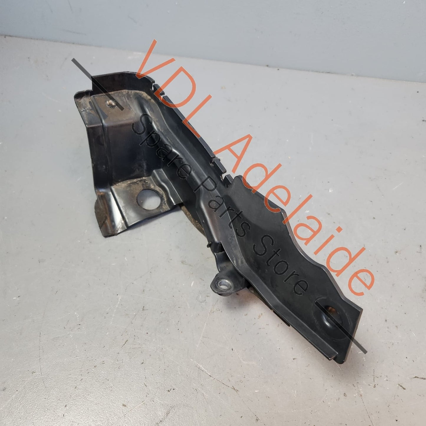 668620008R Renault Megane Windscreen Waterbox Scuttle Panel Right Side Trim Molding Bracket 668620008R