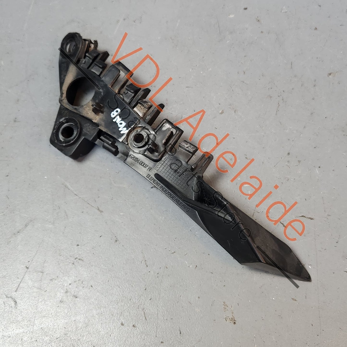 620940007R Renault Megane 3 Front Left Bumper to Fender Bracket 620940007R