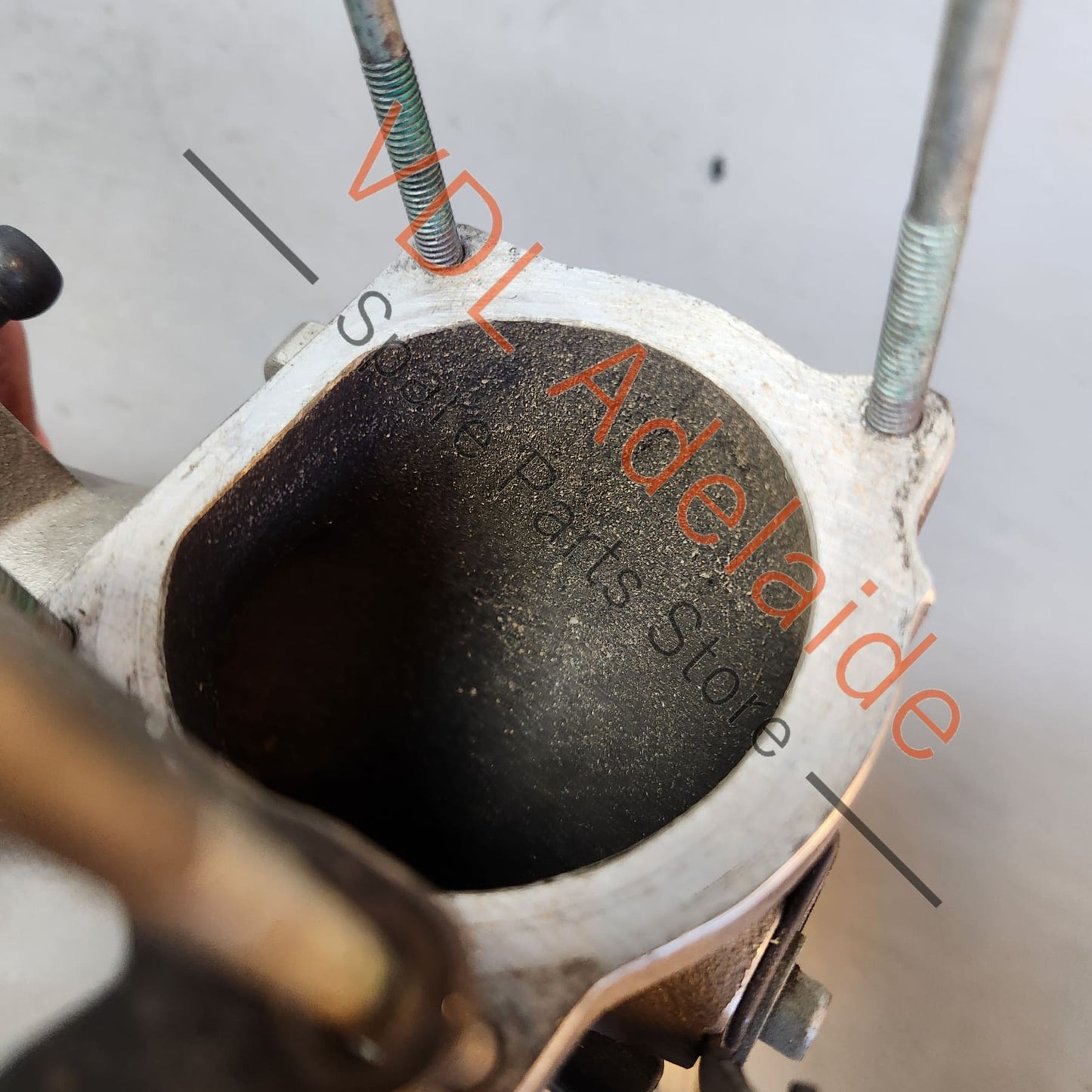 07Z129711P 07Z129711J   VW Touareg Aluminium Inlet Manifold Left Side for V10 & R50 07Z129711J 07Z129711P