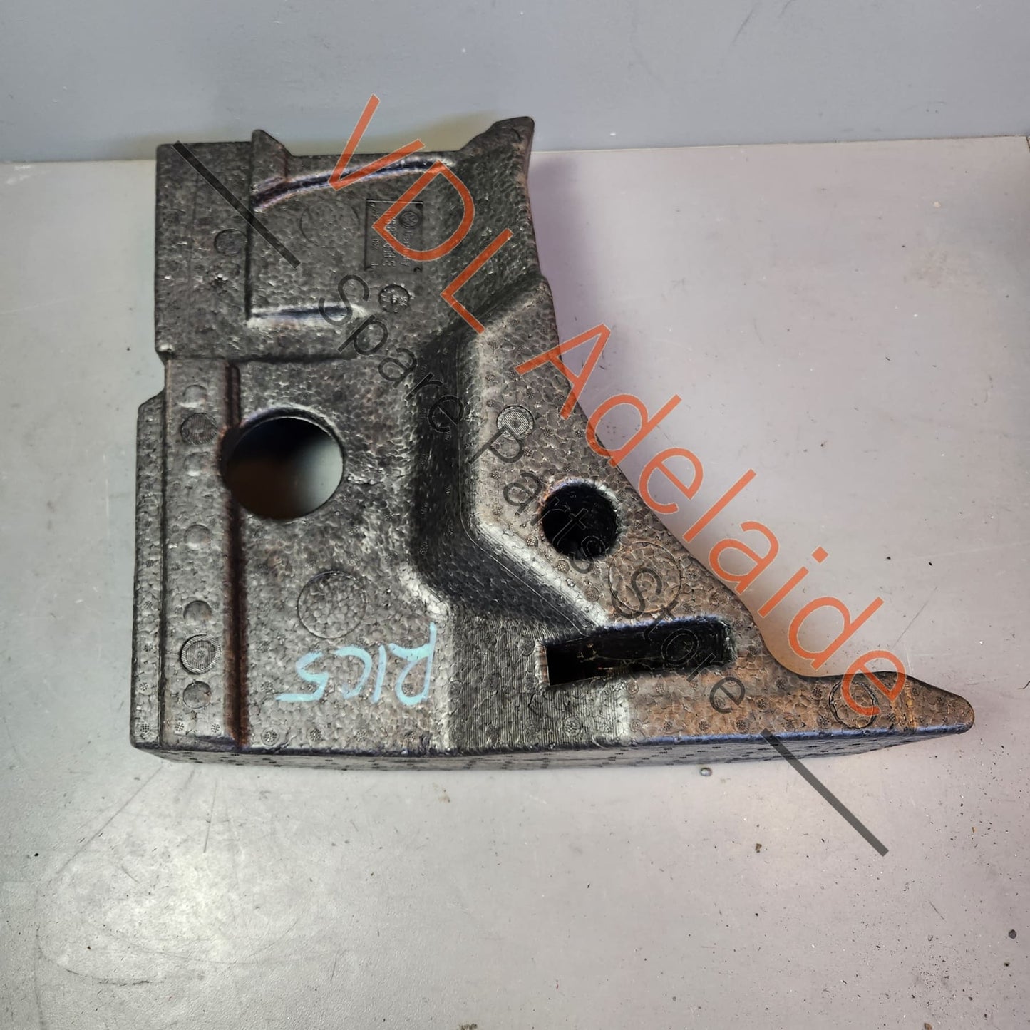 1K6858858E VW Golf R32 Boot Trunk Tool Storage Holder Trim Right Rear 1K6858858E