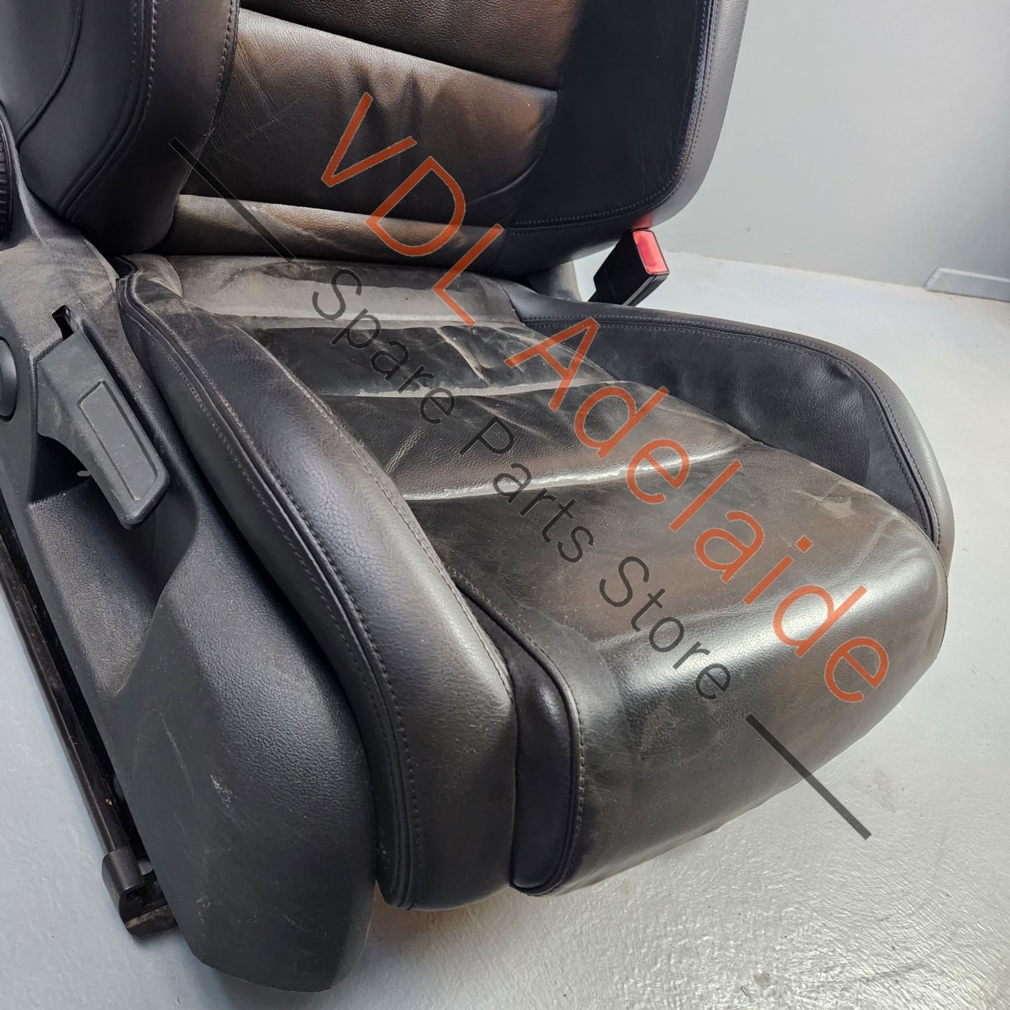 VW Golf R / Gti MK6 Black Leather Front Right Drivers Seat with Heating