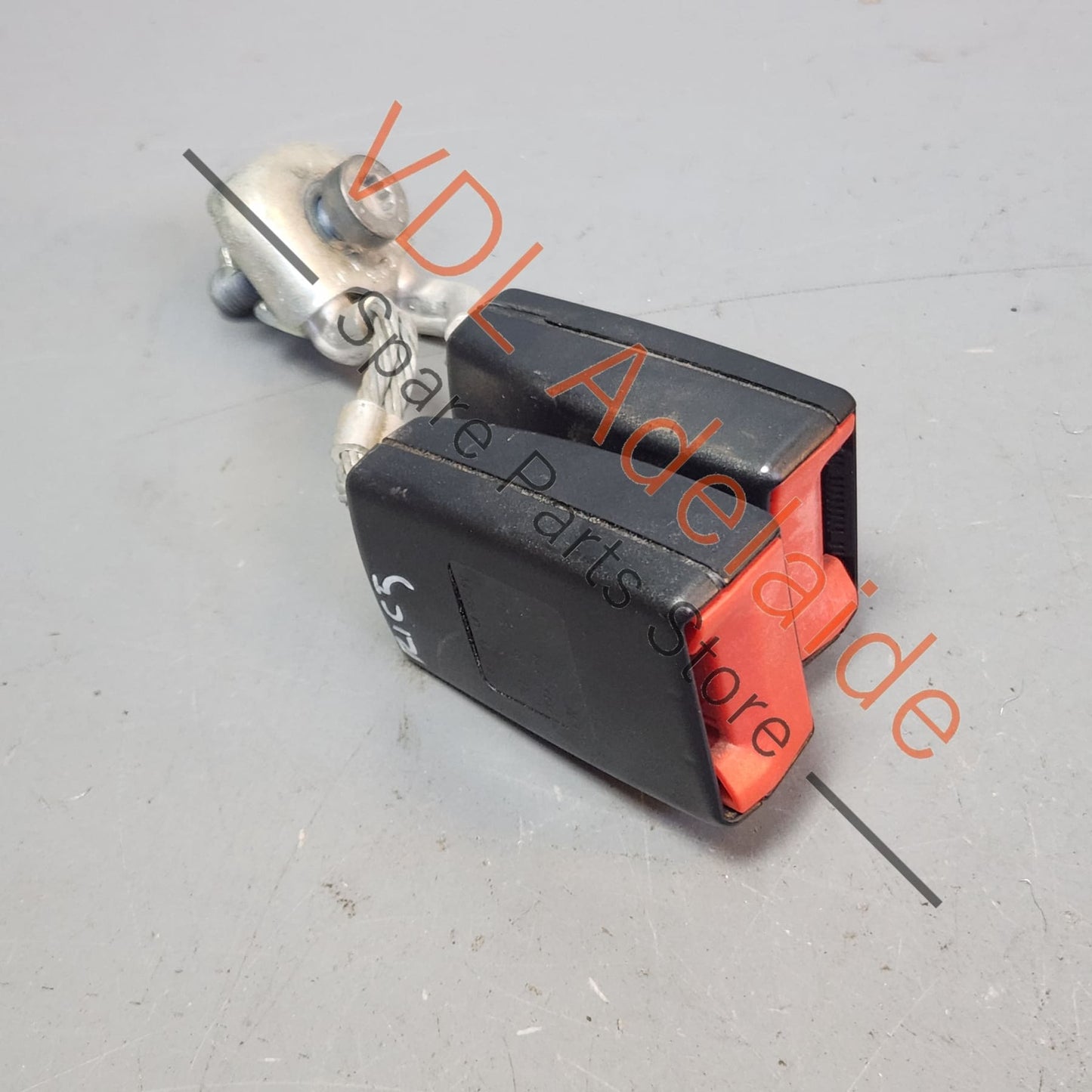1K0857739H Volkswagen VW Golf Mk5 Rear Centre Double Seat Belt Buckle 1K0857739H