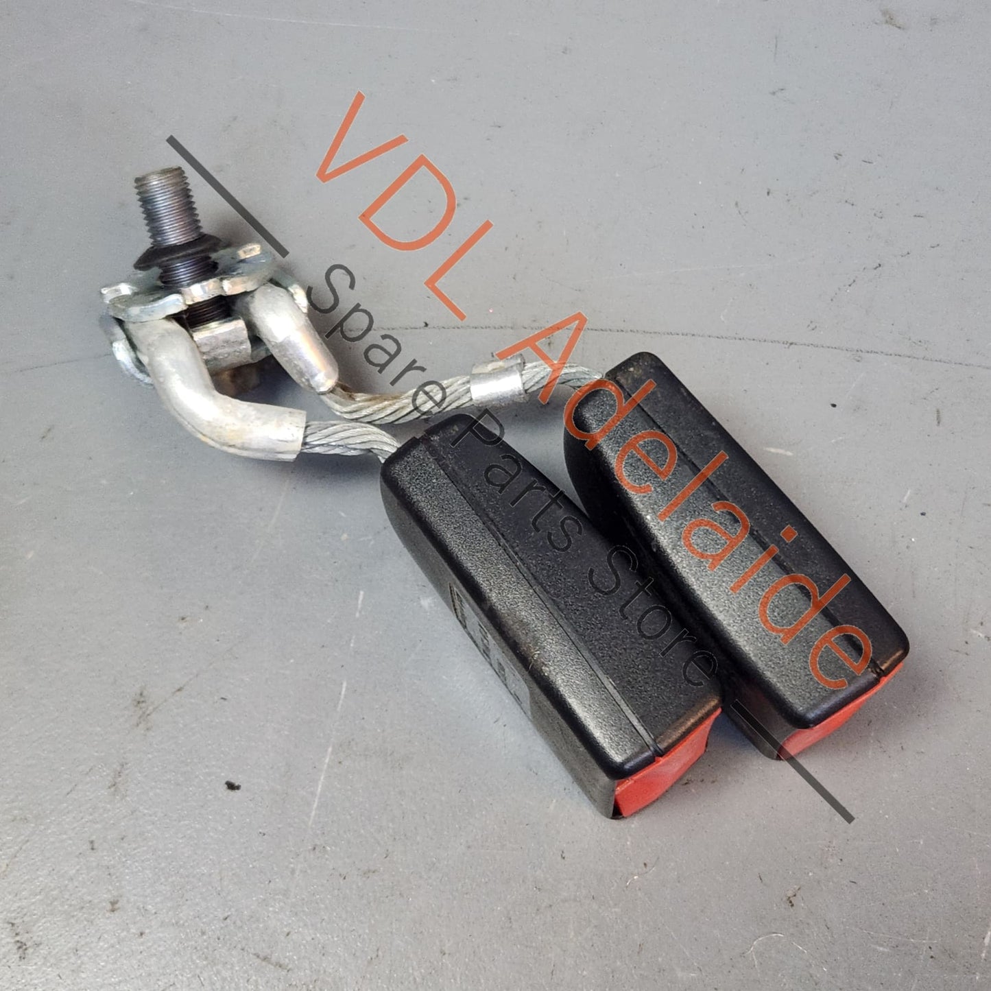 1K0857739H Volkswagen VW Golf Mk5 Rear Centre Double Seat Belt Buckle 1K0857739H