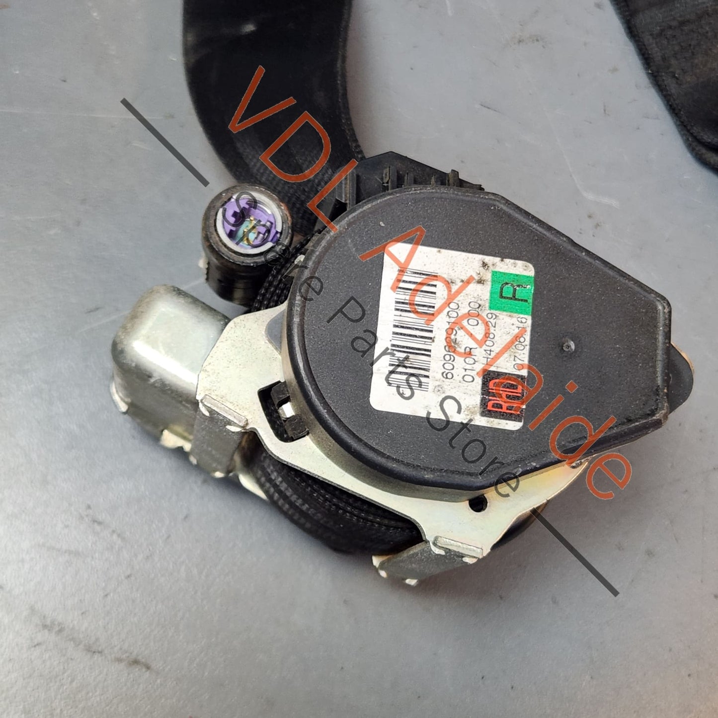 1K4857706ATRAA 1K4857706T VW Golf MK5 Right Front Seatbelt 1K4857706T 1K4857706AT RAA Suit 4dr RHD vehicles