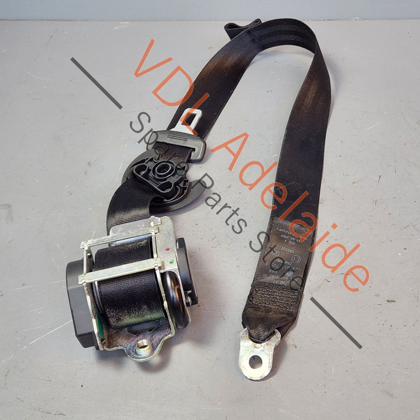 1K4857705ATRAA 1K4857705T VW Golf MK5 Left Front Seatbelt 1K4857705T 1K4857705AT RAA Suit 4dr RHD vehicles