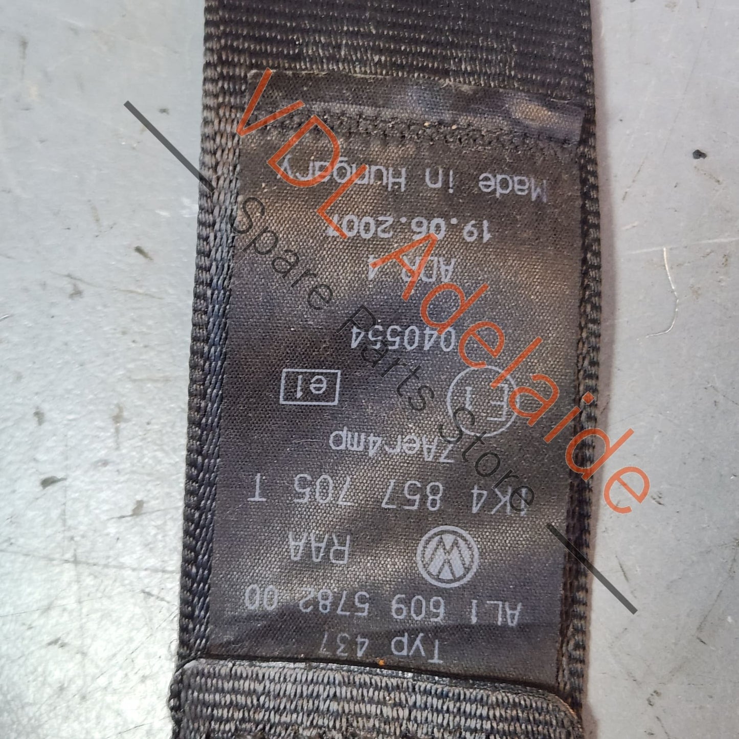 1K4857705ATRAA 1K4857705T VW Golf MK5 Left Front Seatbelt 1K4857705T 1K4857705AT RAA Suit 4dr RHD vehicles