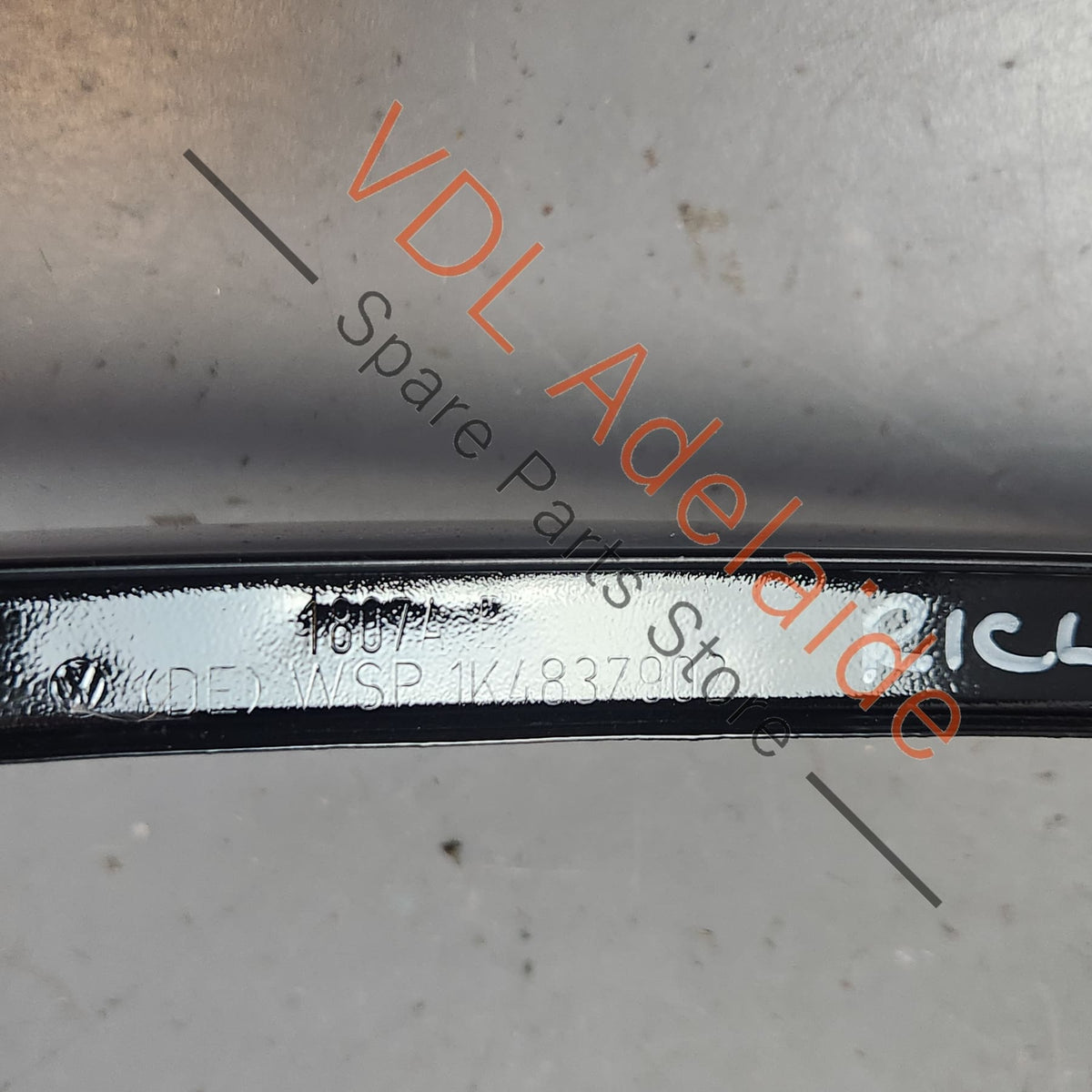1K4837902B VW Golf MK5 Front Right B Pillar Exterior Door Window Trim Molding Gloss Black 1K4837902B 041