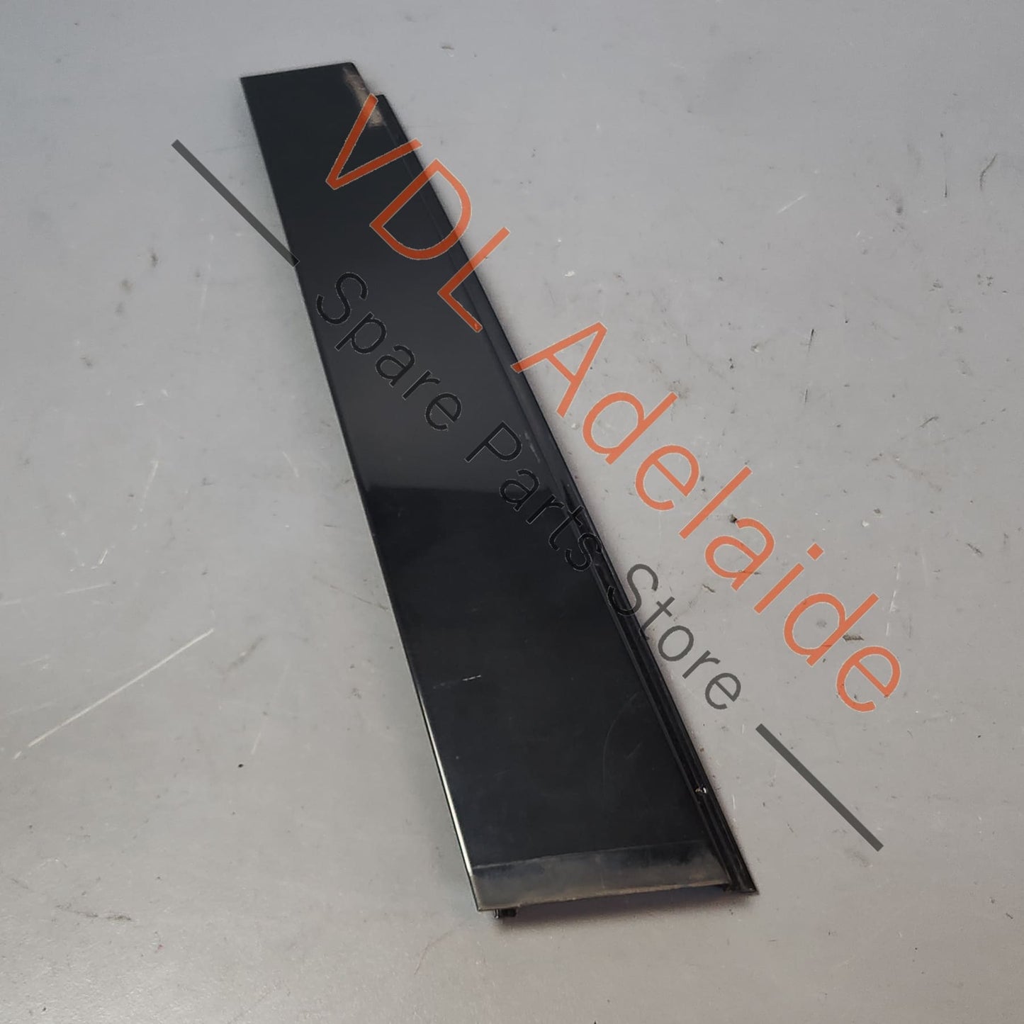 1K6839902 Volkswagen VW Golf Mk5 R32 Right Rear Door B Exterior Pillar Trim Gloss Black 1K6839902